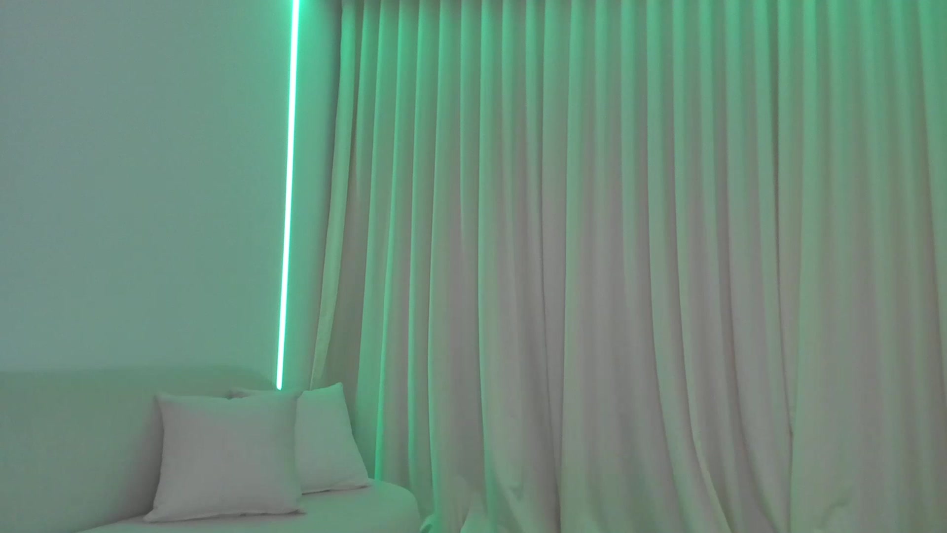 Gallery image thumbnail from Kimtylor_'s myfreecams stream on, 04/26/2023, 03:29 image 2 of 20