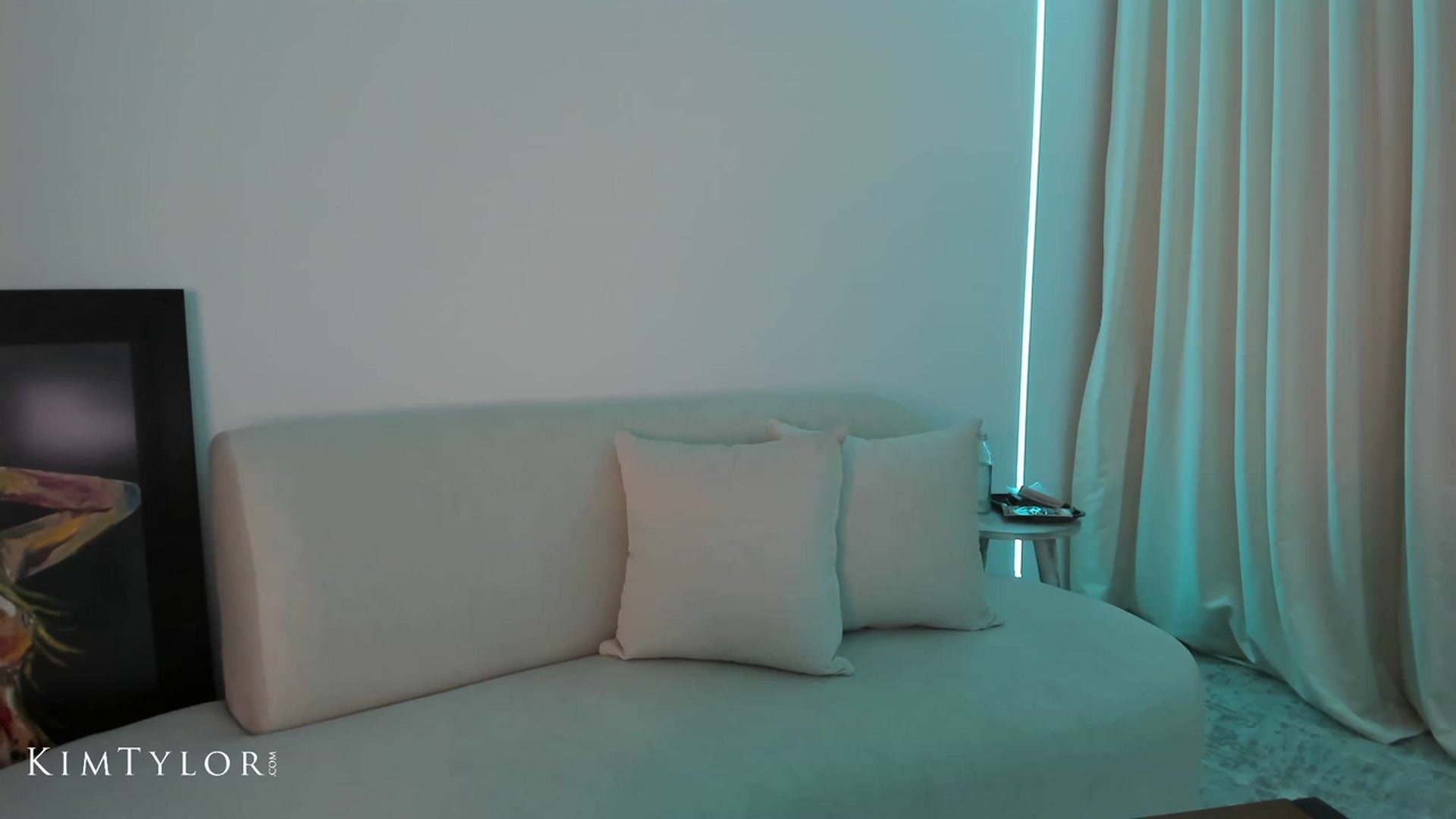 Gallery image thumbnail from Kimtylor_'s myfreecams stream on, 06/21/2023, 02:37 image 2 of 20