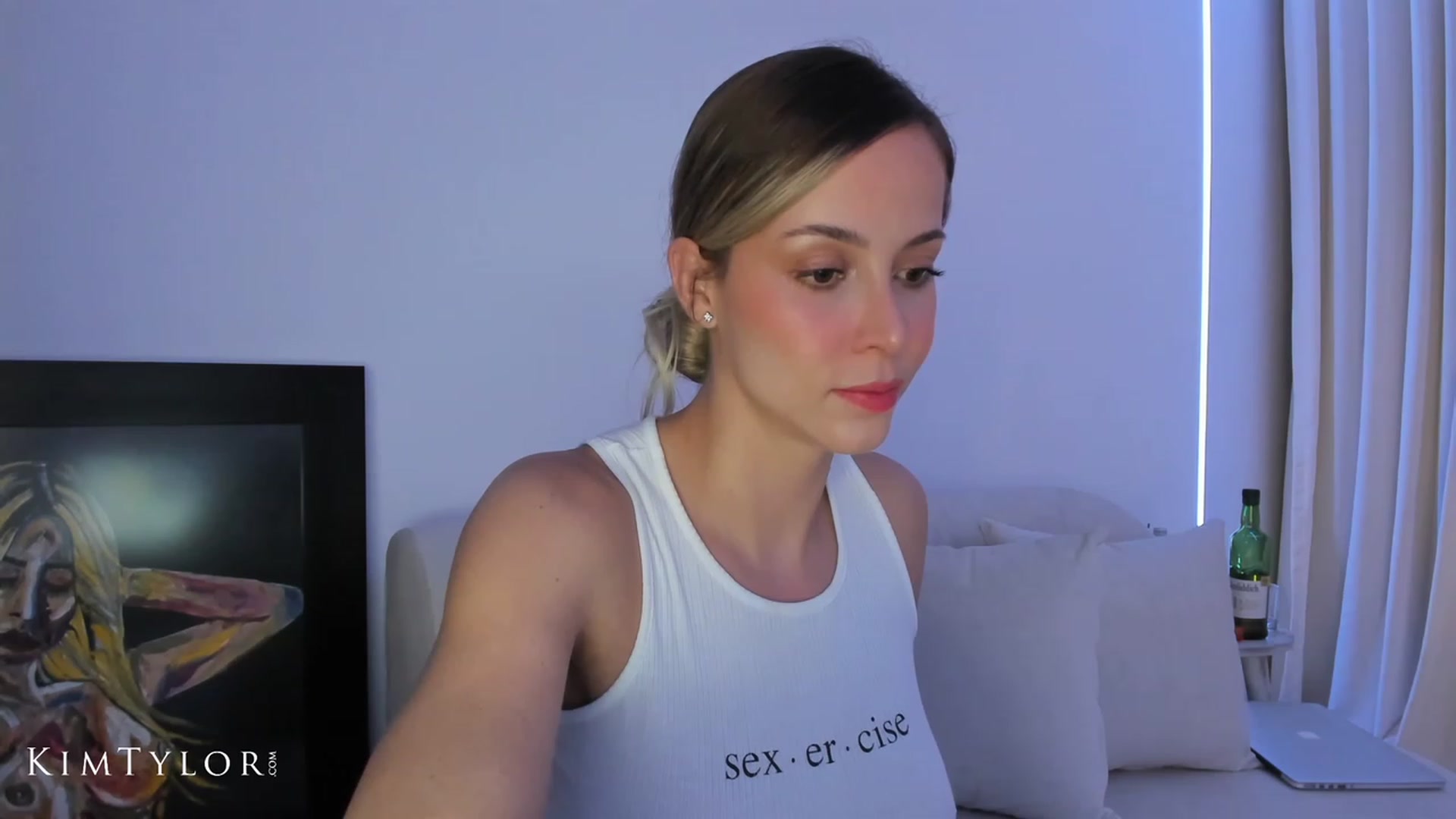 Gallery image thumbnail from Kimtylor_'s myfreecams stream on, 06/27/2023, 02:07 image 8 of 20
