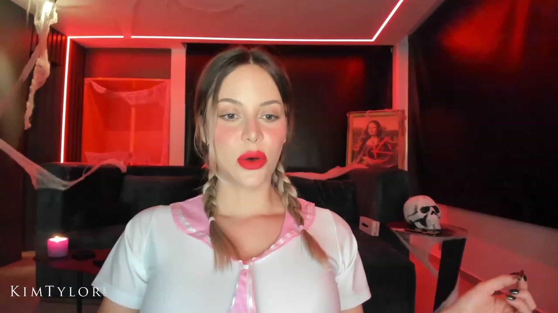 Gallery image thumbnail from Kimtylor_'s myfreecams stream on, 09/26/2023, 02:05 image 11 of 20