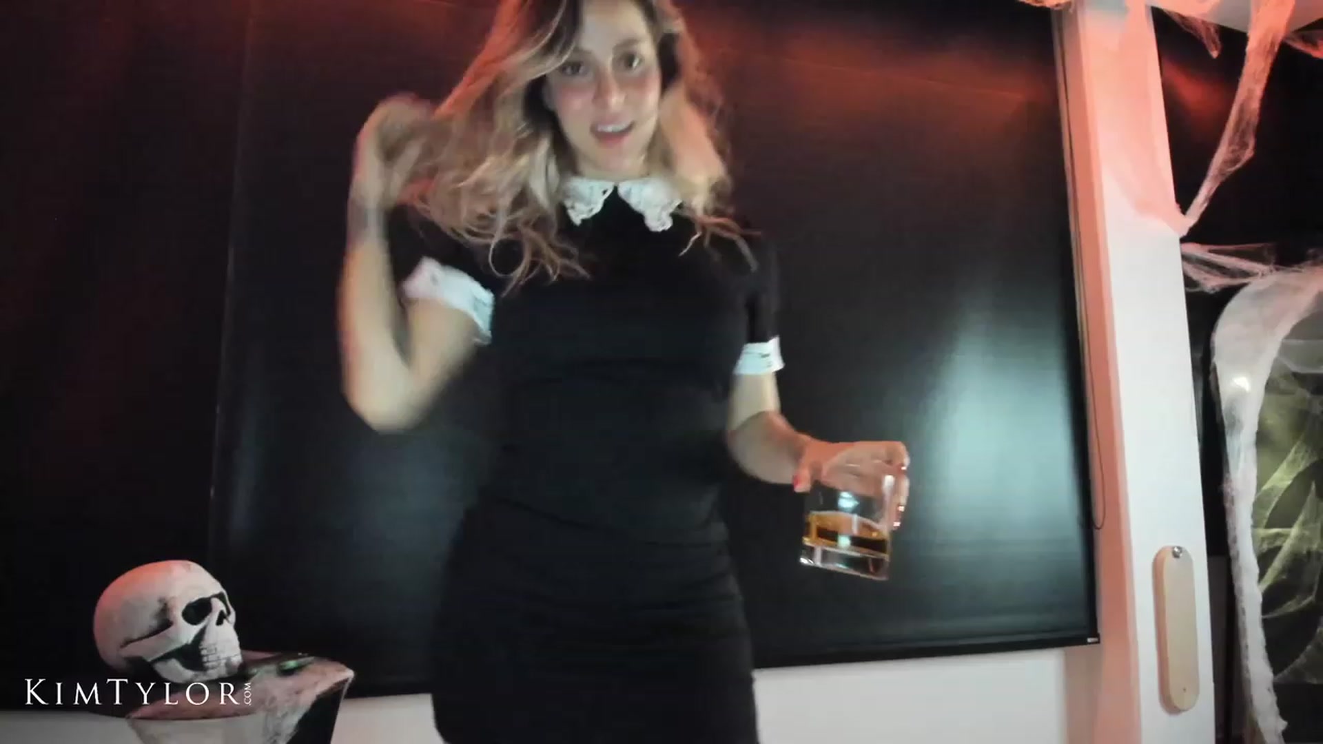 Gallery image thumbnail from Kimtylor_'s myfreecams stream on, 09/30/2023, 04:37 image 8 of 20