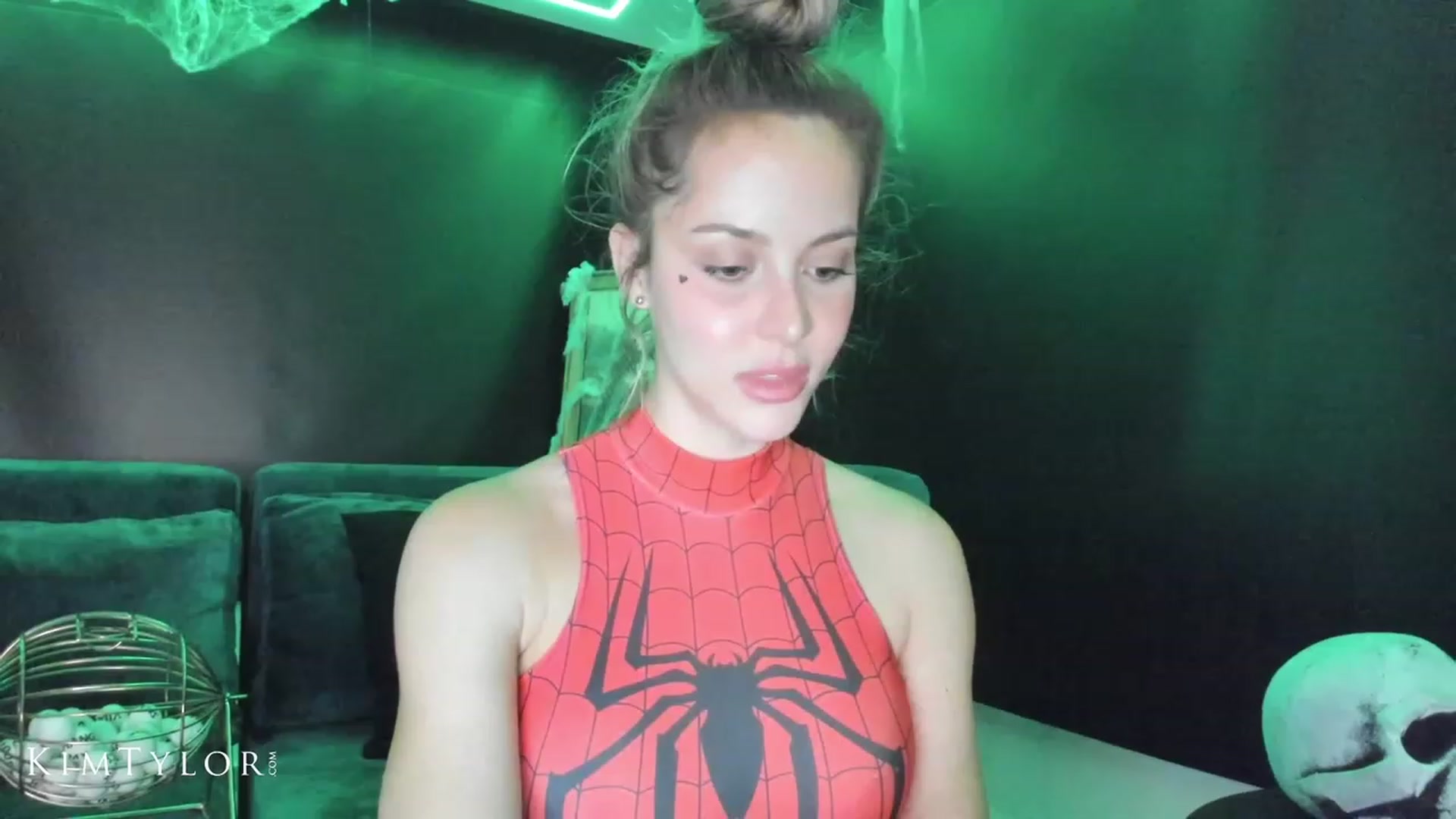 Gallery image thumbnail from Kimtylor_'s myfreecams stream on, 10/03/2023, 03:30 image 15 of 20