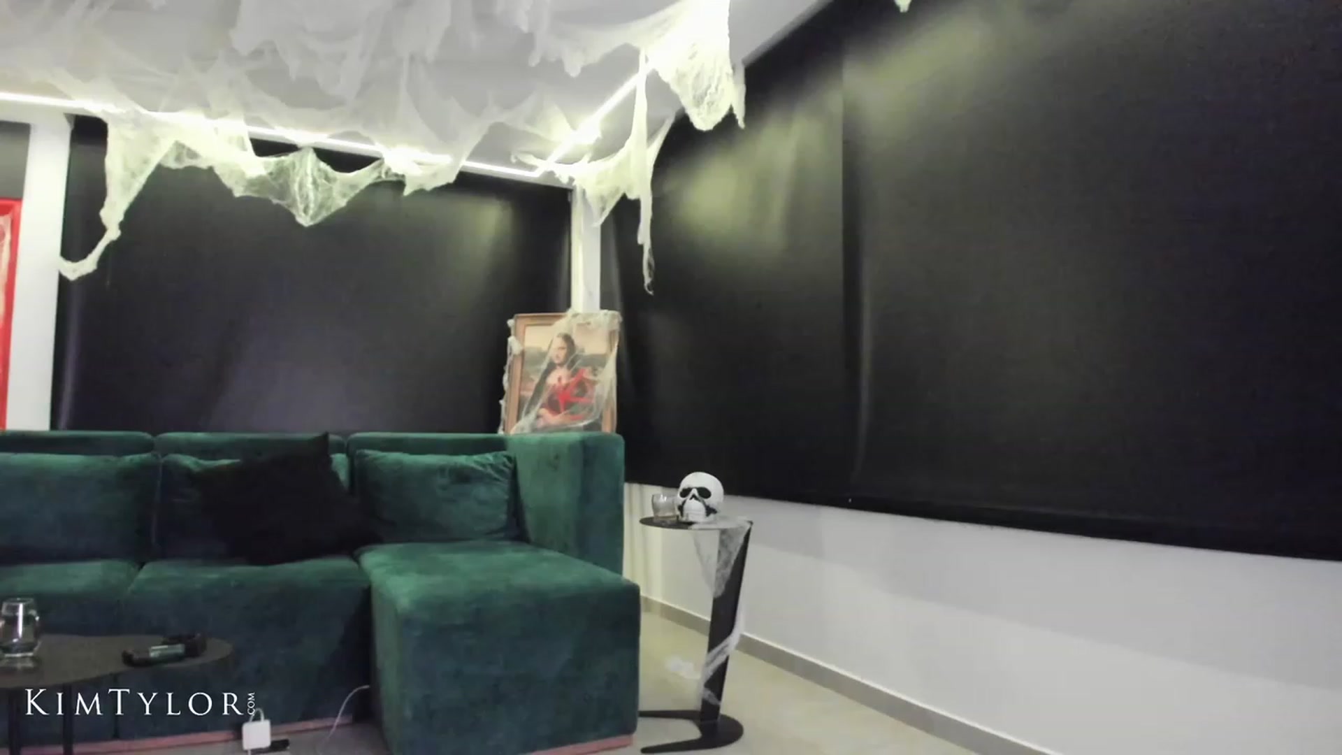 Gallery image thumbnail from Kimtylor_'s myfreecams stream on, 10/08/2023, 24:59 image 6 of 20
