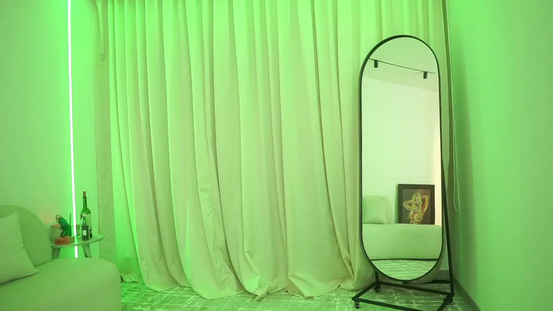Gallery image thumbnail from Kimtylor_'s myfreecams stream on, 07/12/2024, 05:42 image 5 of 20
