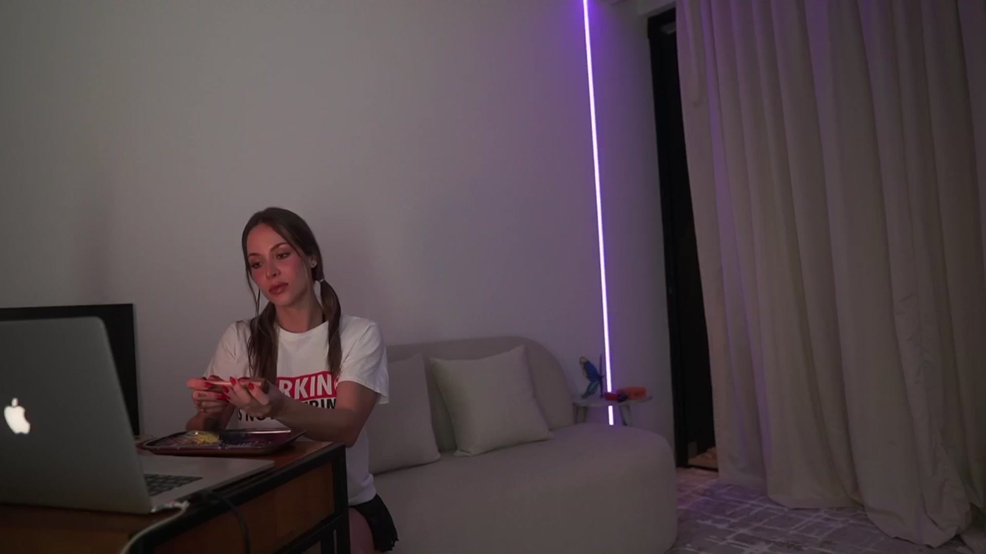 Gallery image thumbnail from Kimtylor_'s myfreecams stream on, 07/17/2024, 03:58 image 2 of 20