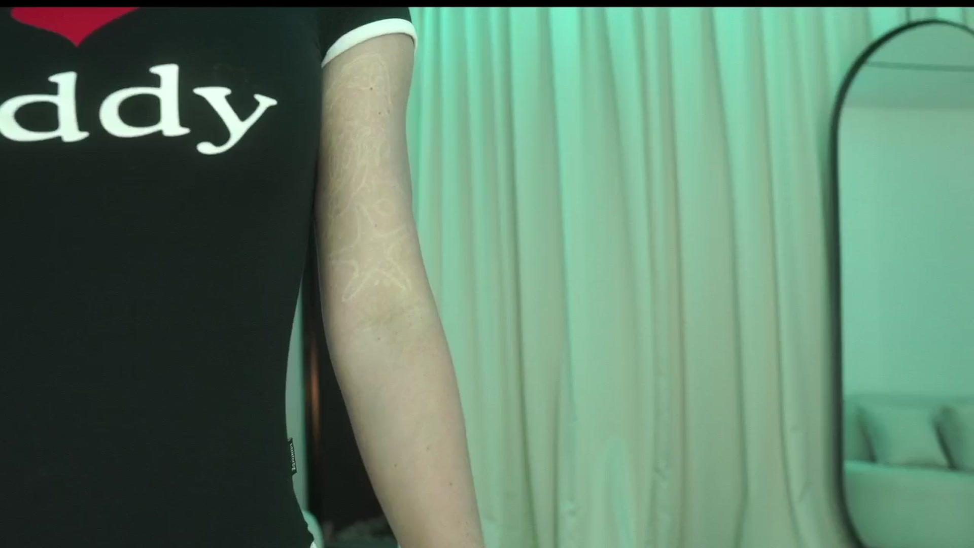 Gallery image thumbnail from Kimtylor_'s myfreecams stream on, 09/08/2024, 01:54 image 1 of 20
