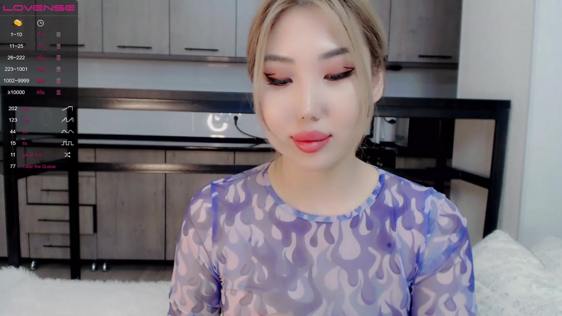 Gallery image thumbnail from Kimurakim's myfreecams stream on, 11/17/2022, 17:57 image 8 of 20
