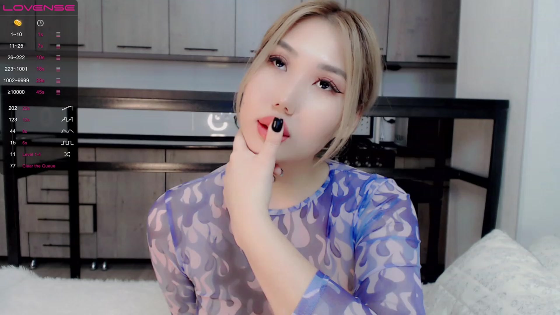 Gallery image thumbnail from Kimurakim's myfreecams stream on, 11/17/2022, 17:57 image 7 of 20