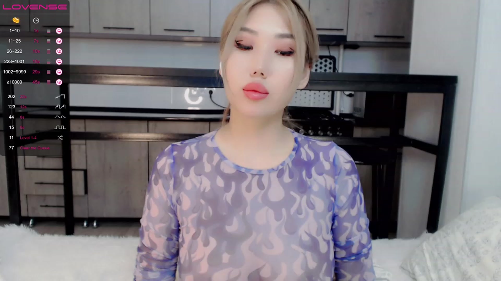 Gallery image thumbnail from Kimurakim's myfreecams stream on, 11/17/2022, 17:57 image 16 of 20