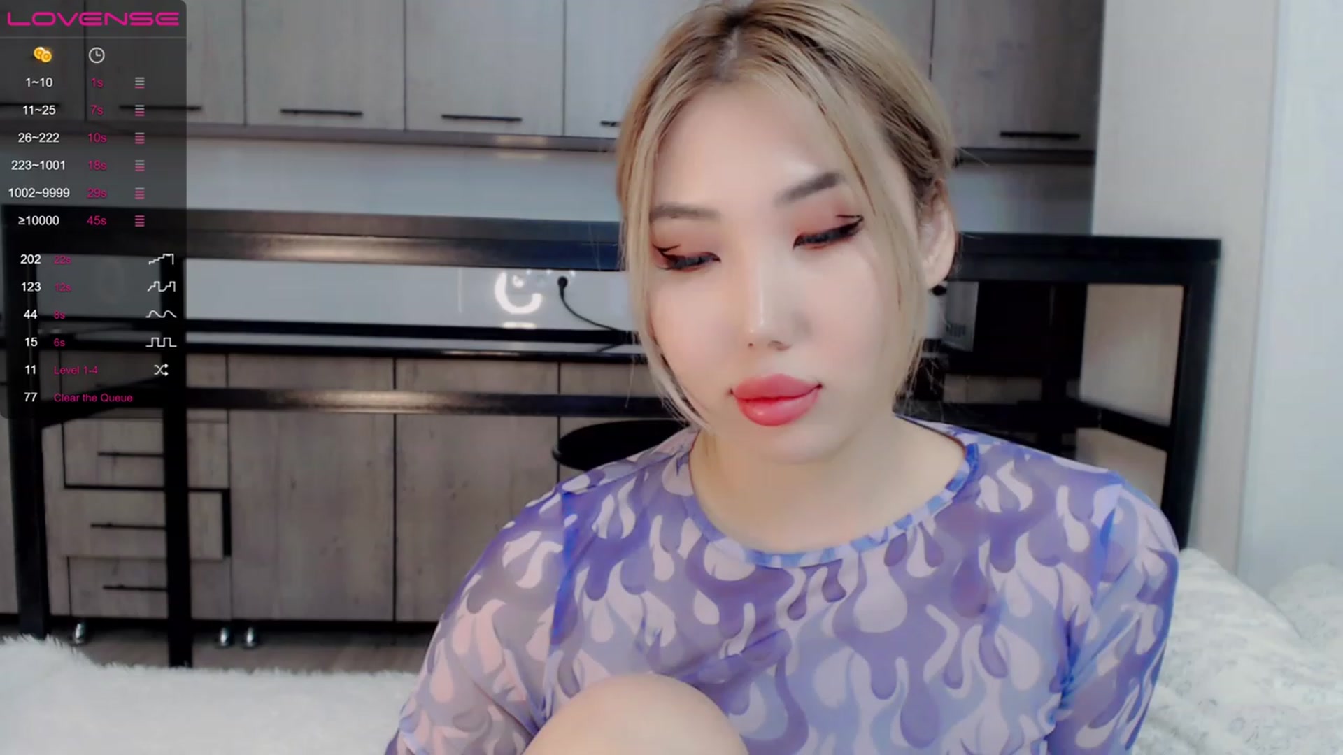 Gallery image thumbnail from Kimurakim's myfreecams stream on, 11/17/2022, 17:57 image 10 of 20