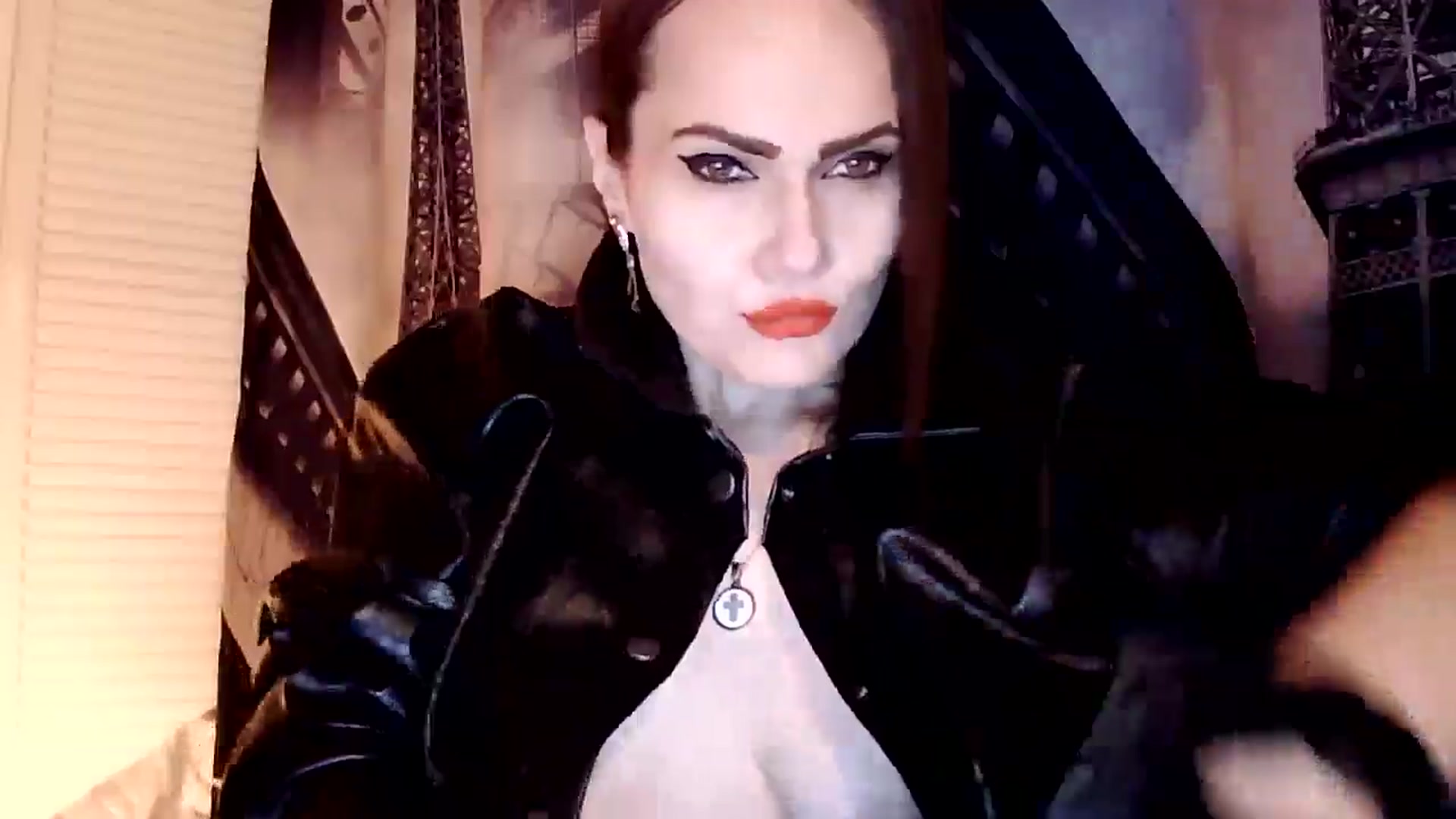 Gallery image thumbnail from KinKueen's myfreecams stream on, 02/16/2026, 17:59 image 15 of 20
