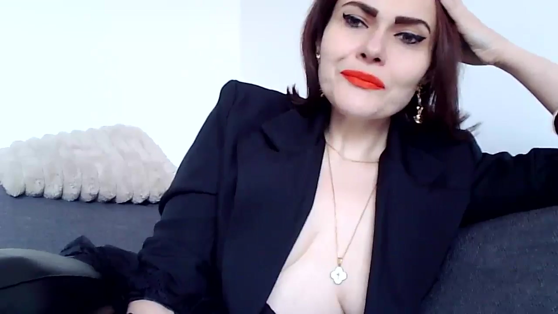 Gallery image thumbnail from KinKueen's myfreecams stream on, 03/17/2026, 14:05 image 15 of 20
