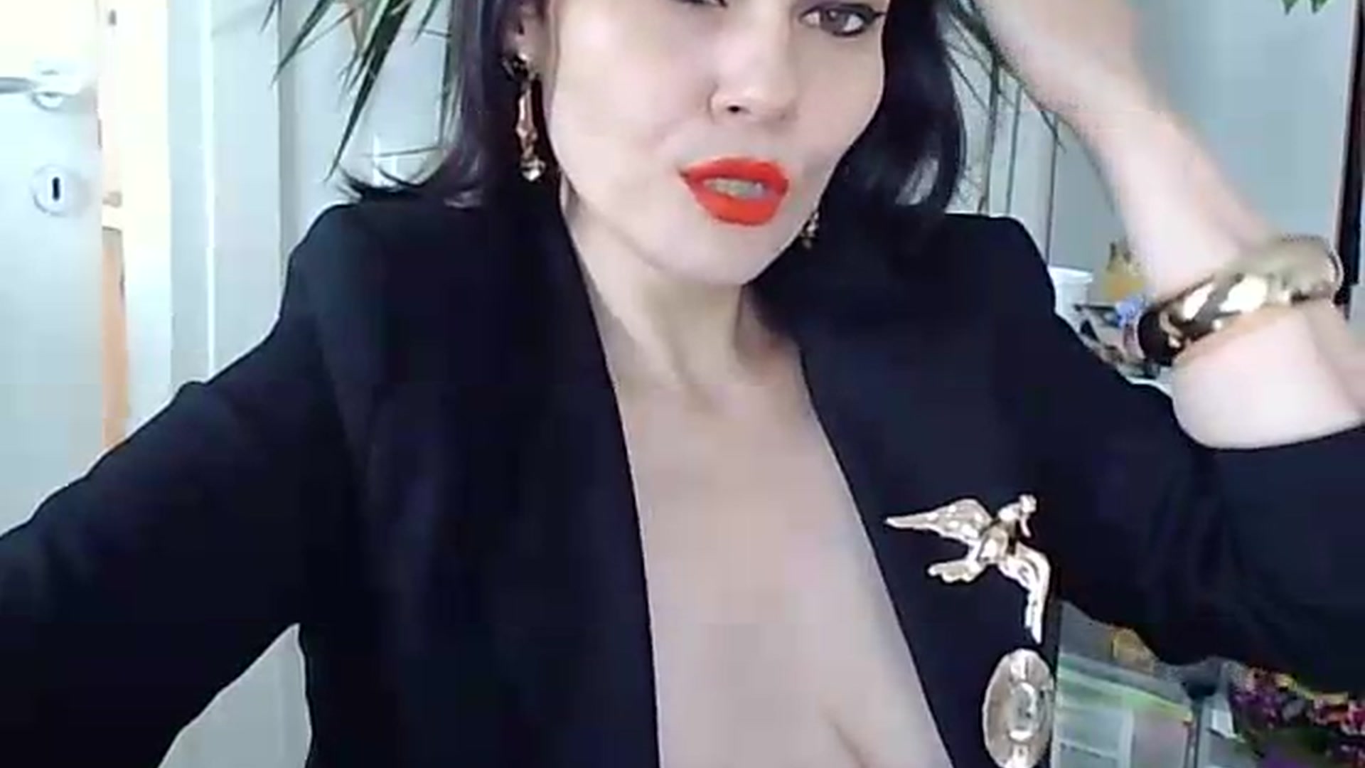 Gallery image thumbnail from KinKueen's myfreecams stream on, 06/12/2026, 11:32 image 11 of 20
