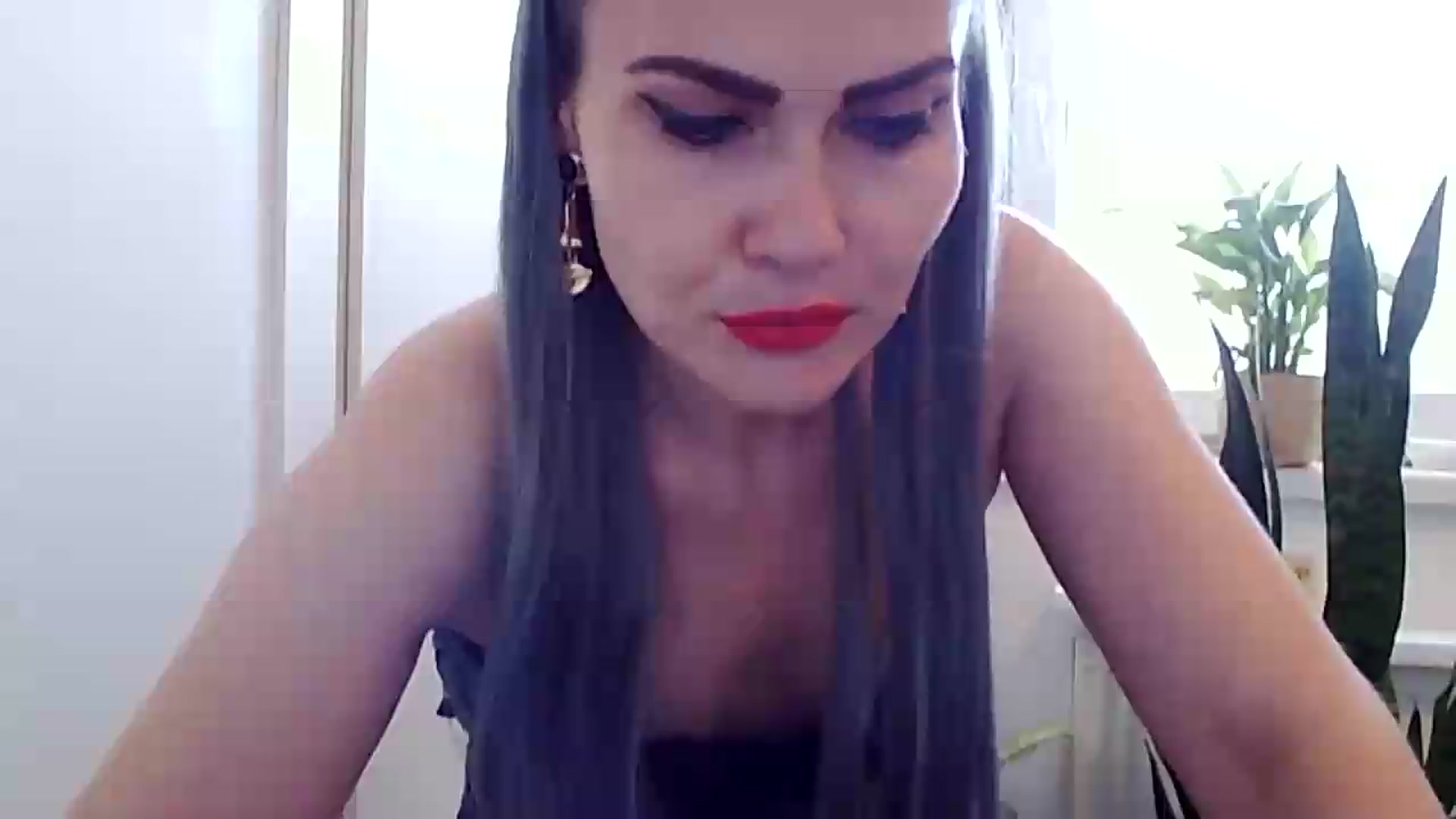 Gallery image thumbnail from KinKueen's myfreecams stream on, 07/13/2026, 11:42 image 2 of 20