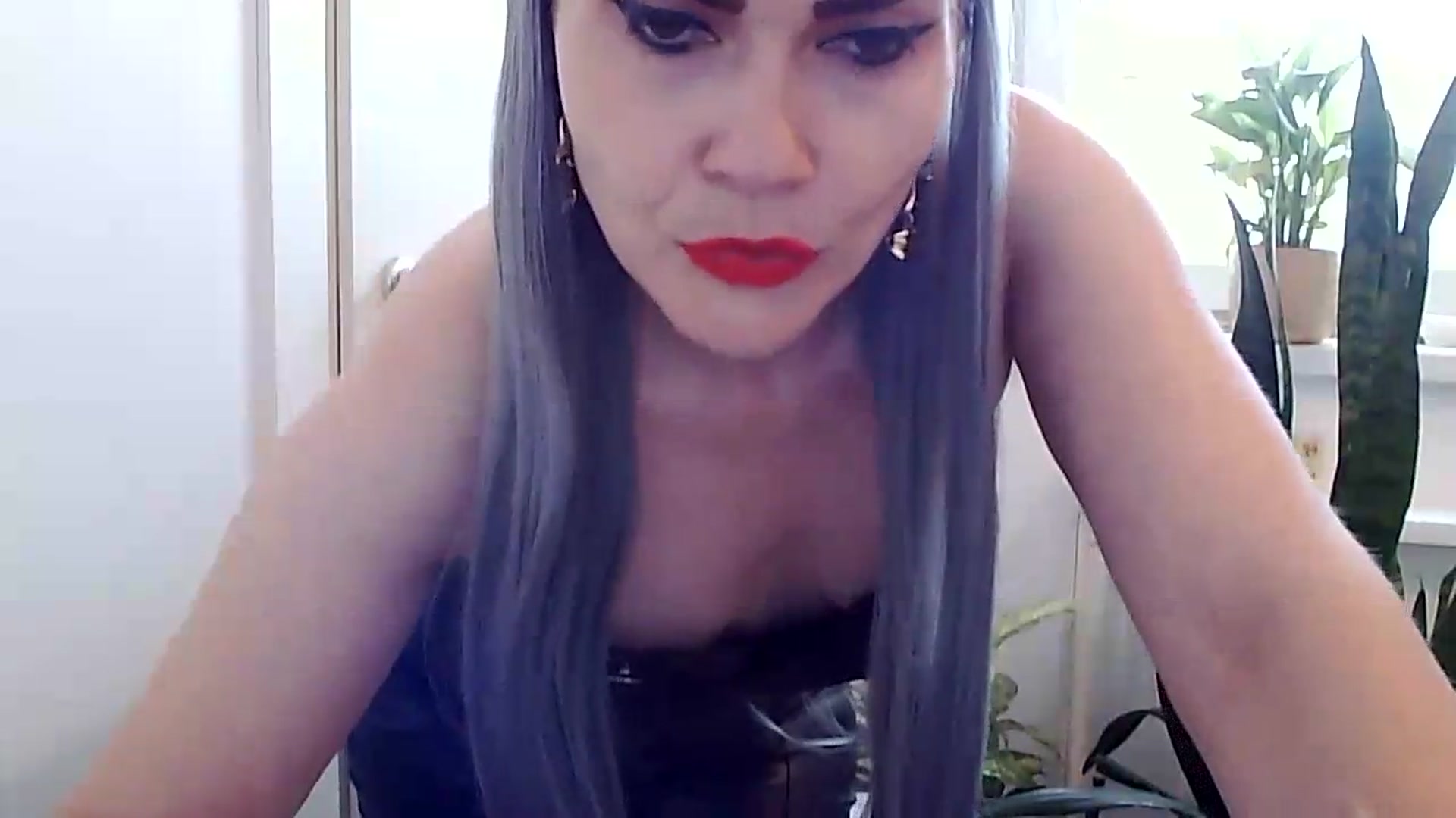 Gallery image thumbnail from KinKueen's myfreecams stream on, 07/13/2026, 11:42 image 7 of 20