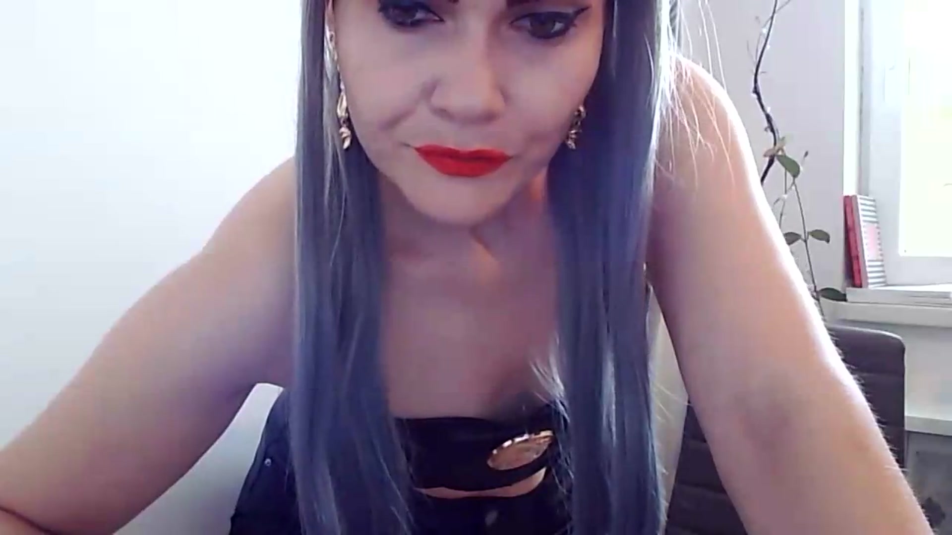 Gallery image thumbnail from KinKueen's myfreecams stream on, 07/19/2026, 11:56 image 18 of 20