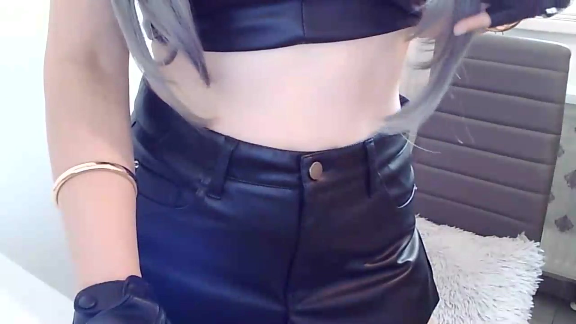 Gallery image thumbnail from KinKueen's myfreecams stream on, 07/19/2026, 11:56 image 5 of 20