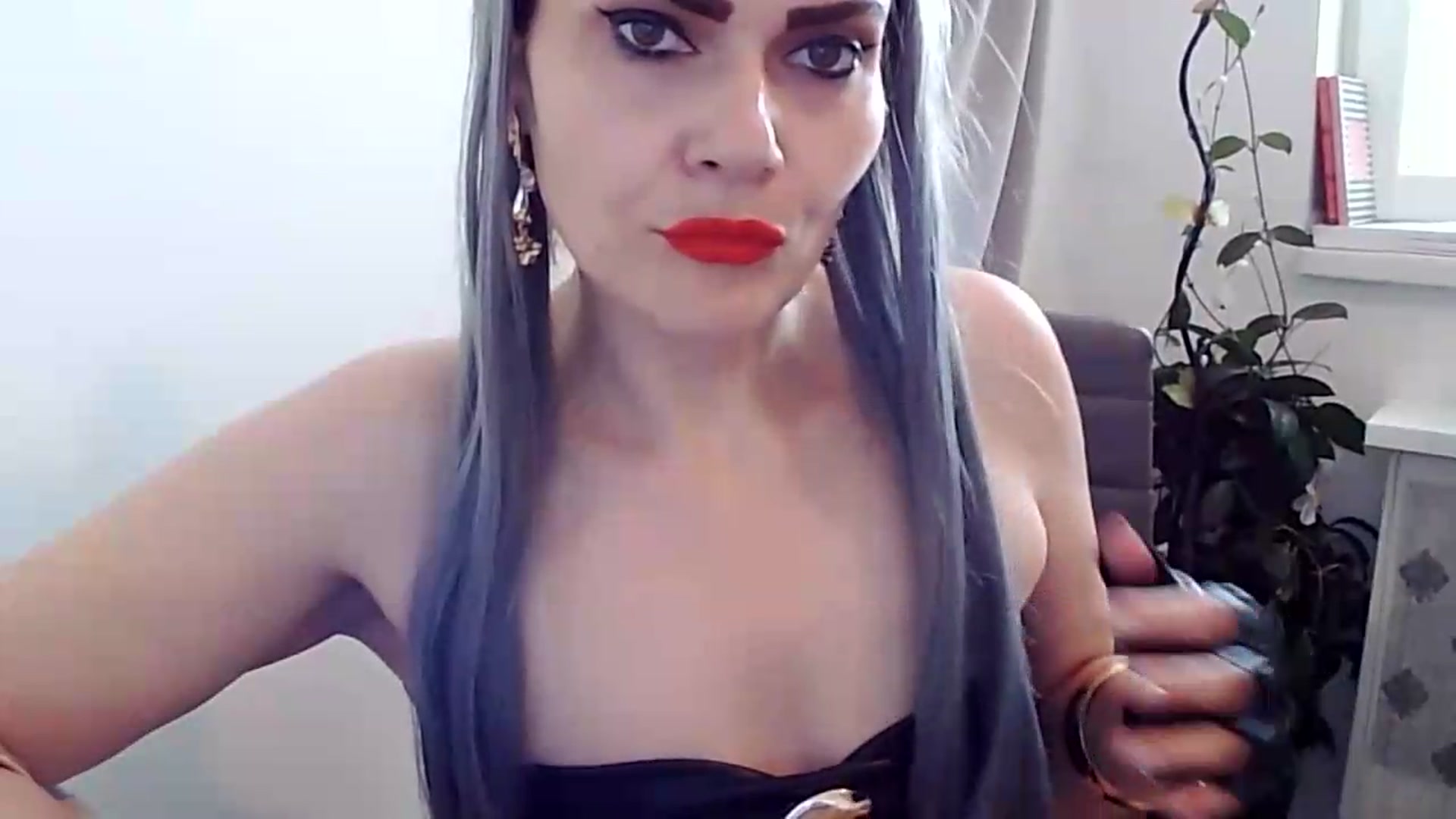 Gallery image thumbnail from KinKueen's myfreecams stream on, 07/19/2026, 11:56 image 20 of 20