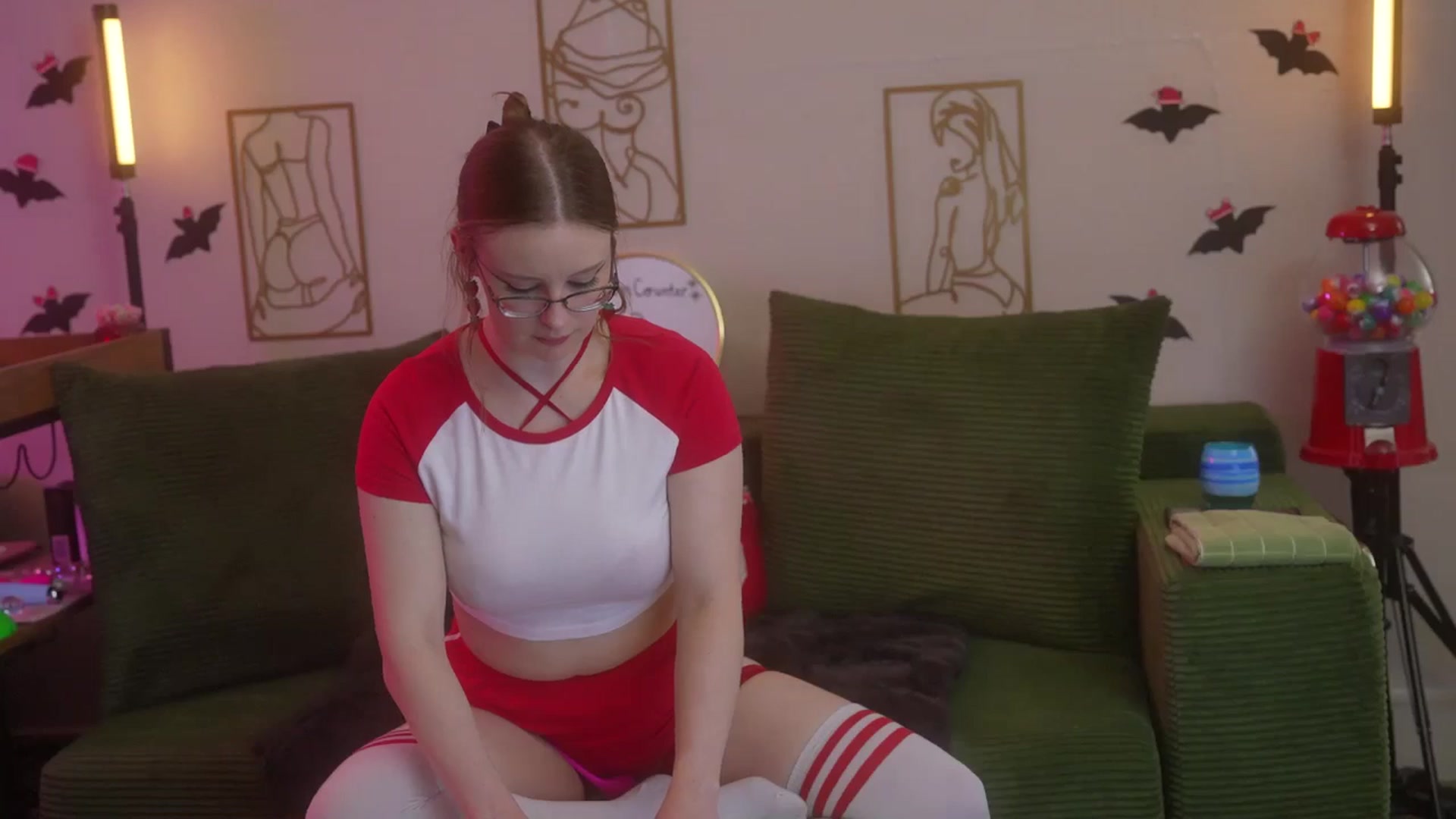Gallery image thumbnail from Kindfruitbat's myfreecams stream on, 12/17/2025, 11:19 image 5 of 20