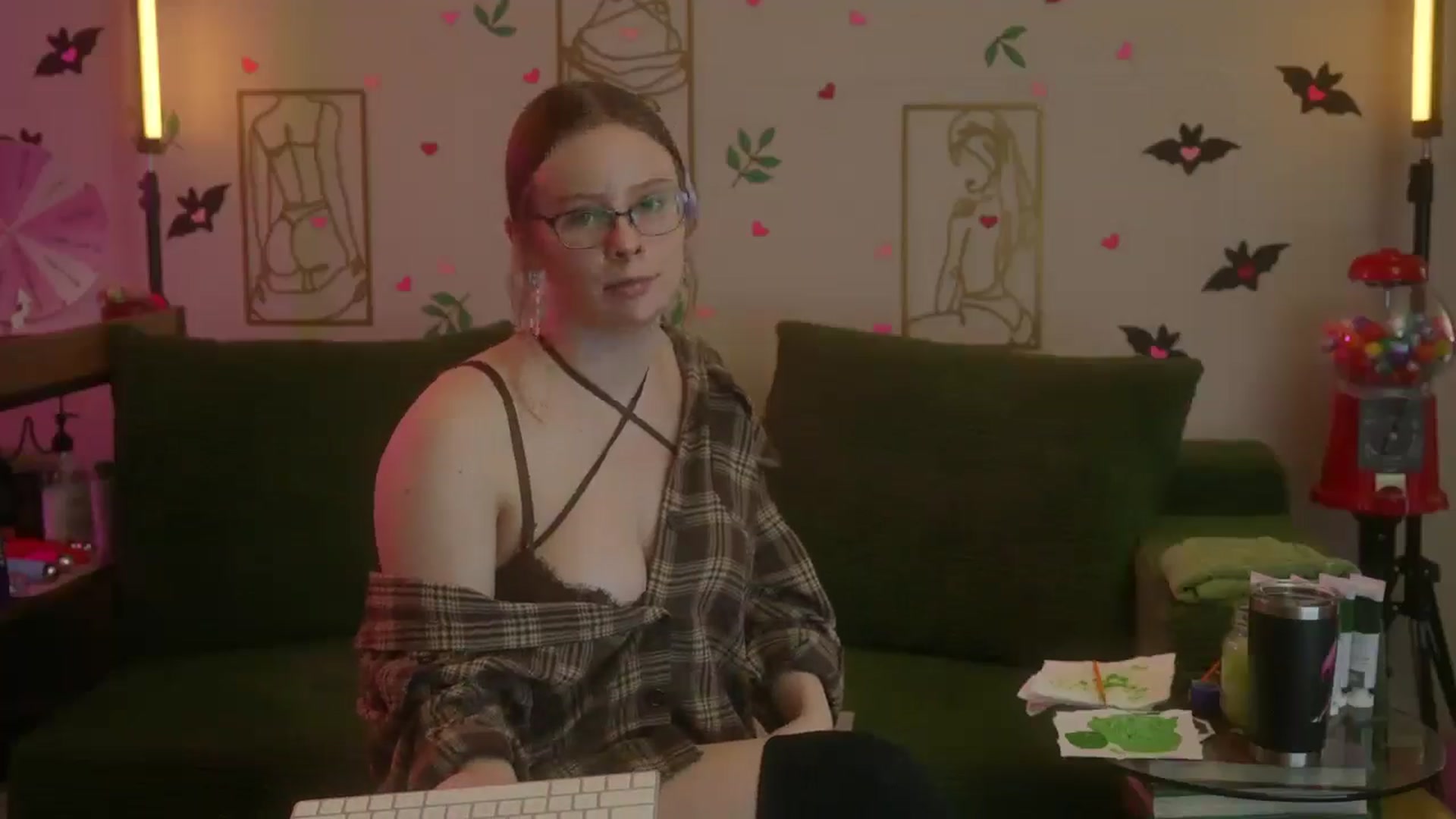 Gallery image thumbnail from Kindfruitbat's myfreecams stream on, 02/10/2026, 13:33 image 14 of 20