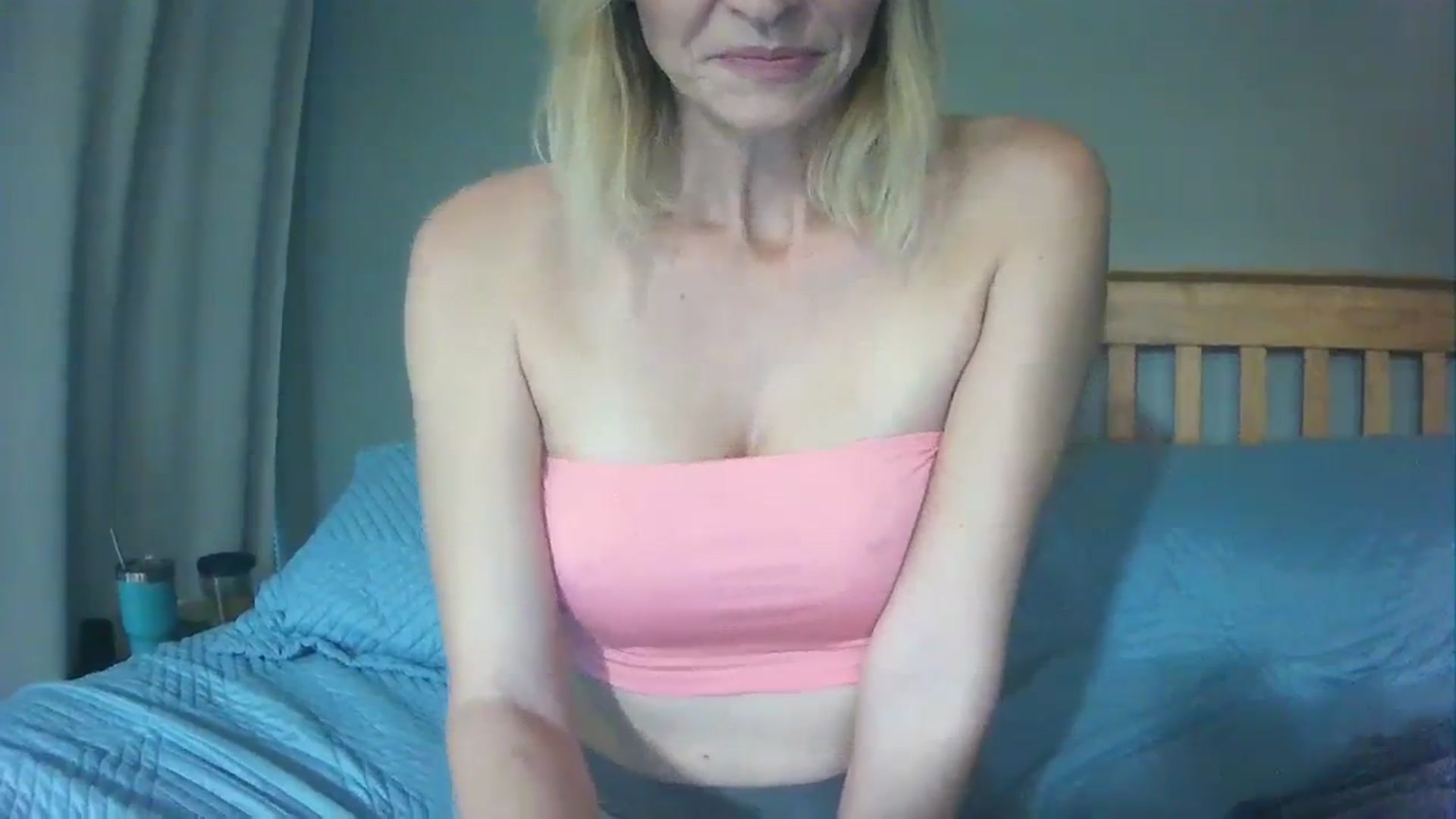Gallery image thumbnail from KineticKam's myfreecams stream on, 01/07/2024, 19:34 image 16 of 20