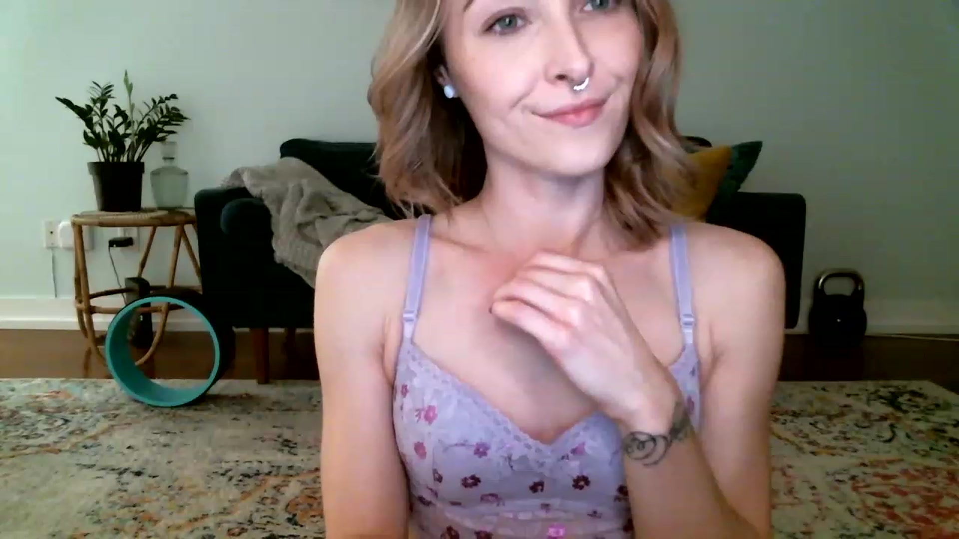 Gallery image thumbnail from KineticKoa's myfreecams stream on, 12/19/2022, 08:54 image 18 of 20