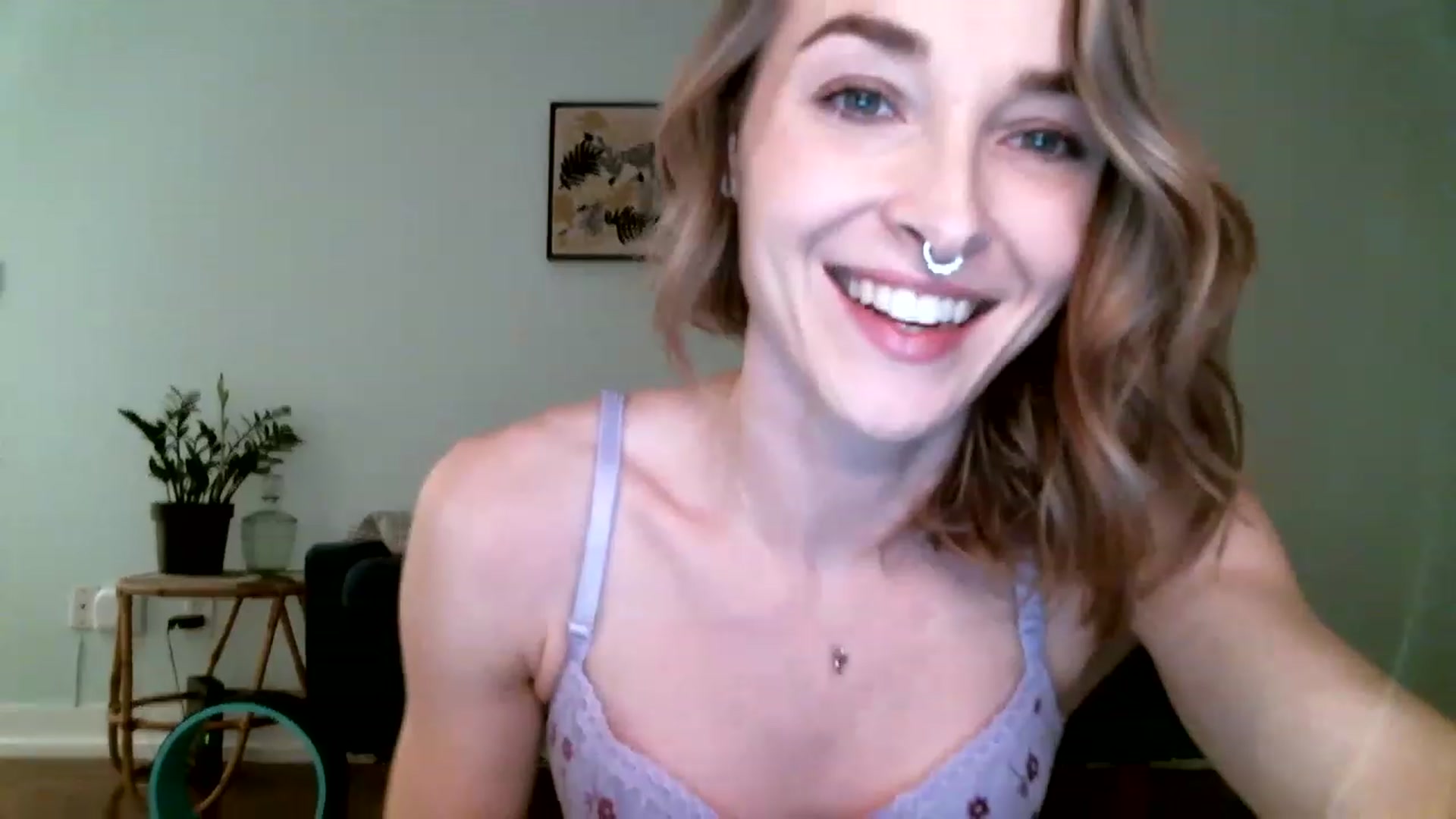 Gallery image thumbnail from KineticKoa's myfreecams stream on, 12/19/2022, 08:54 image 7 of 20