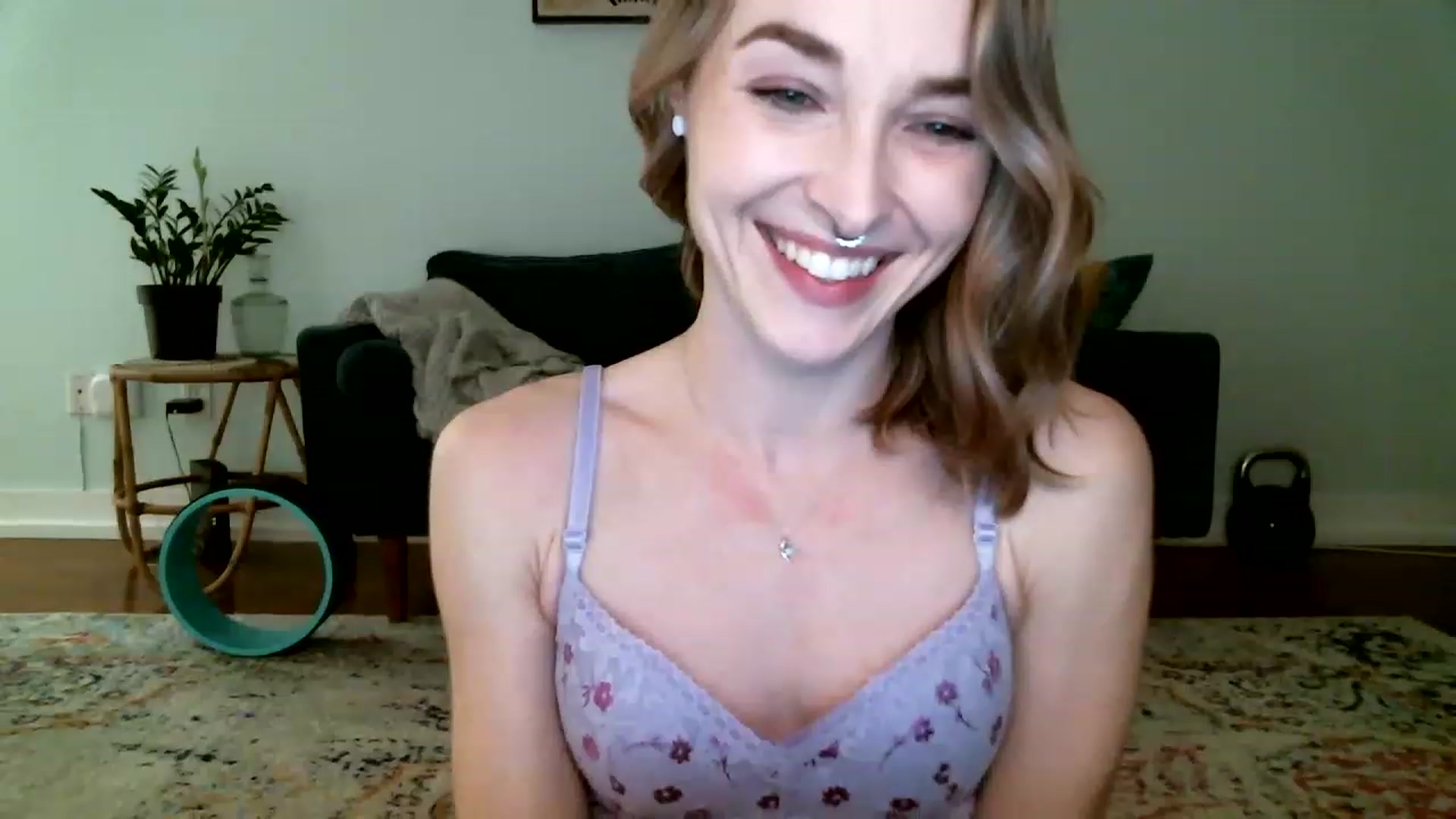 Gallery image thumbnail from KineticKoa's myfreecams stream on, 12/19/2022, 08:54 image 8 of 20