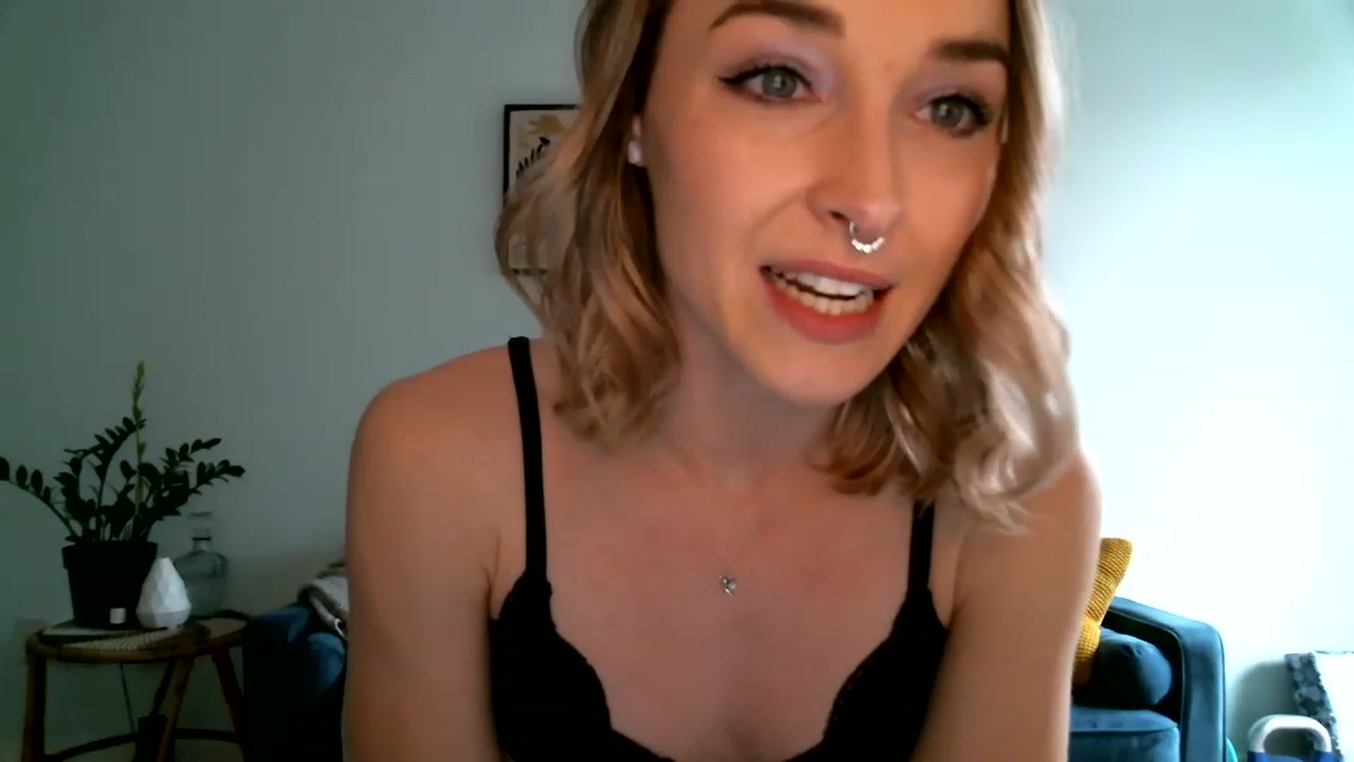 Gallery image thumbnail from KineticKoa's myfreecams stream on, 12/31/2022, 22:06 image 8 of 20