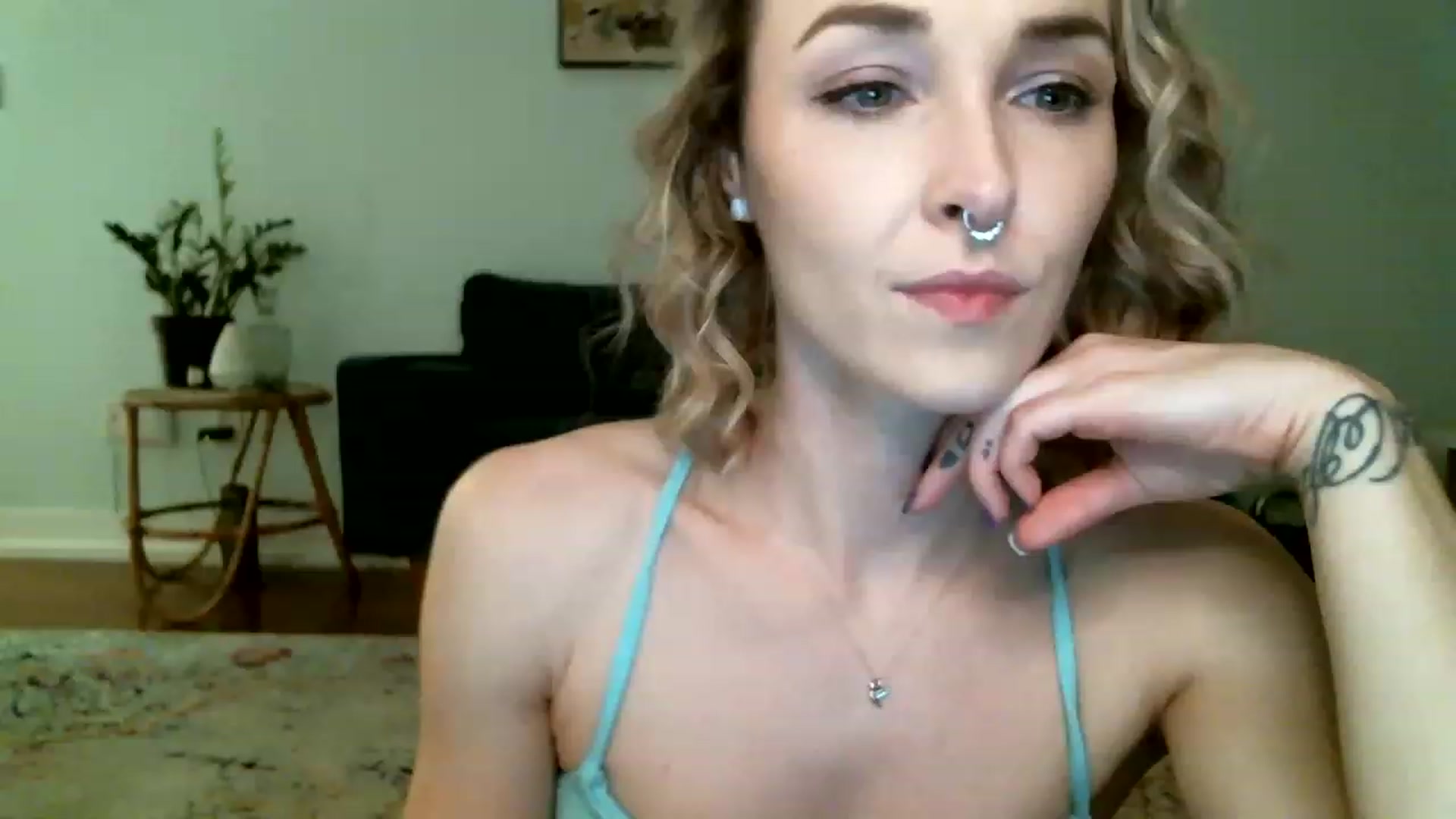 Gallery image thumbnail from KineticKoa's myfreecams stream on, 01/08/2023, 08:06 image 3 of 20
