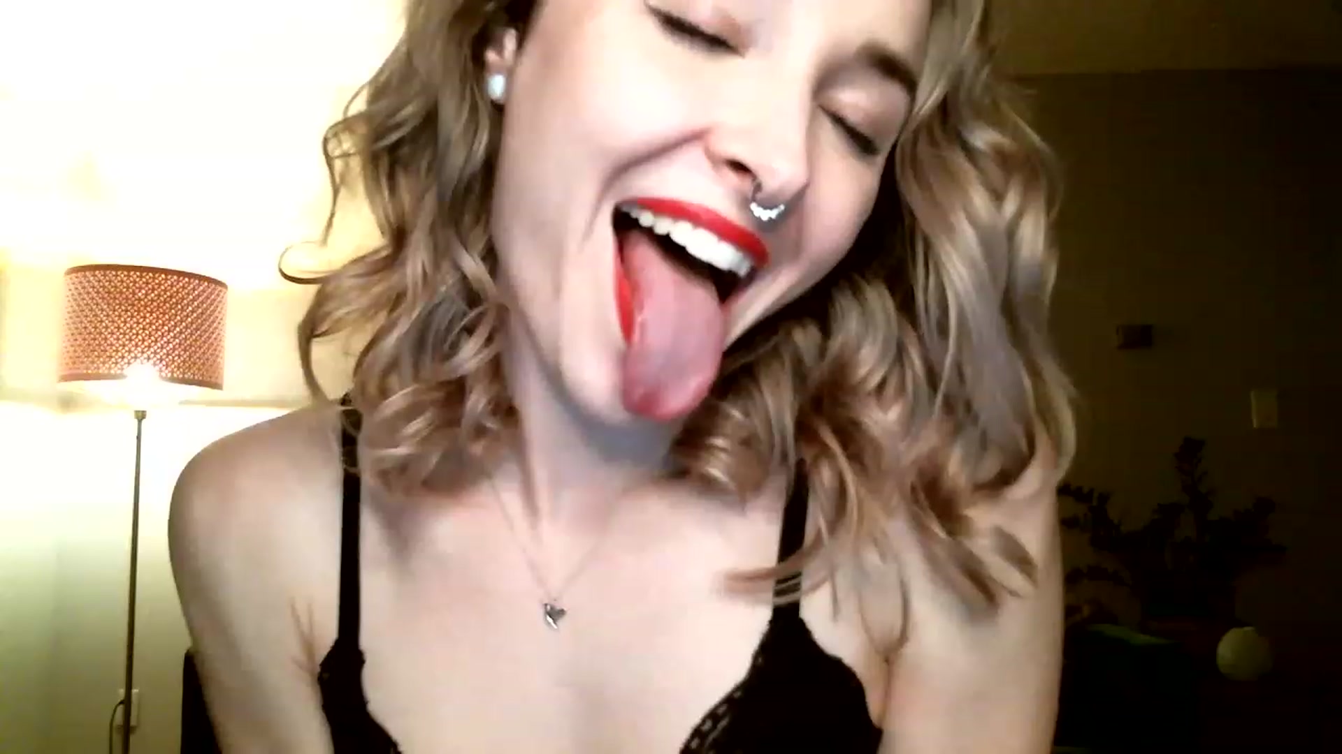 Gallery image thumbnail from KineticKoa's myfreecams stream on, 04/07/2023, 07:01 image 18 of 20