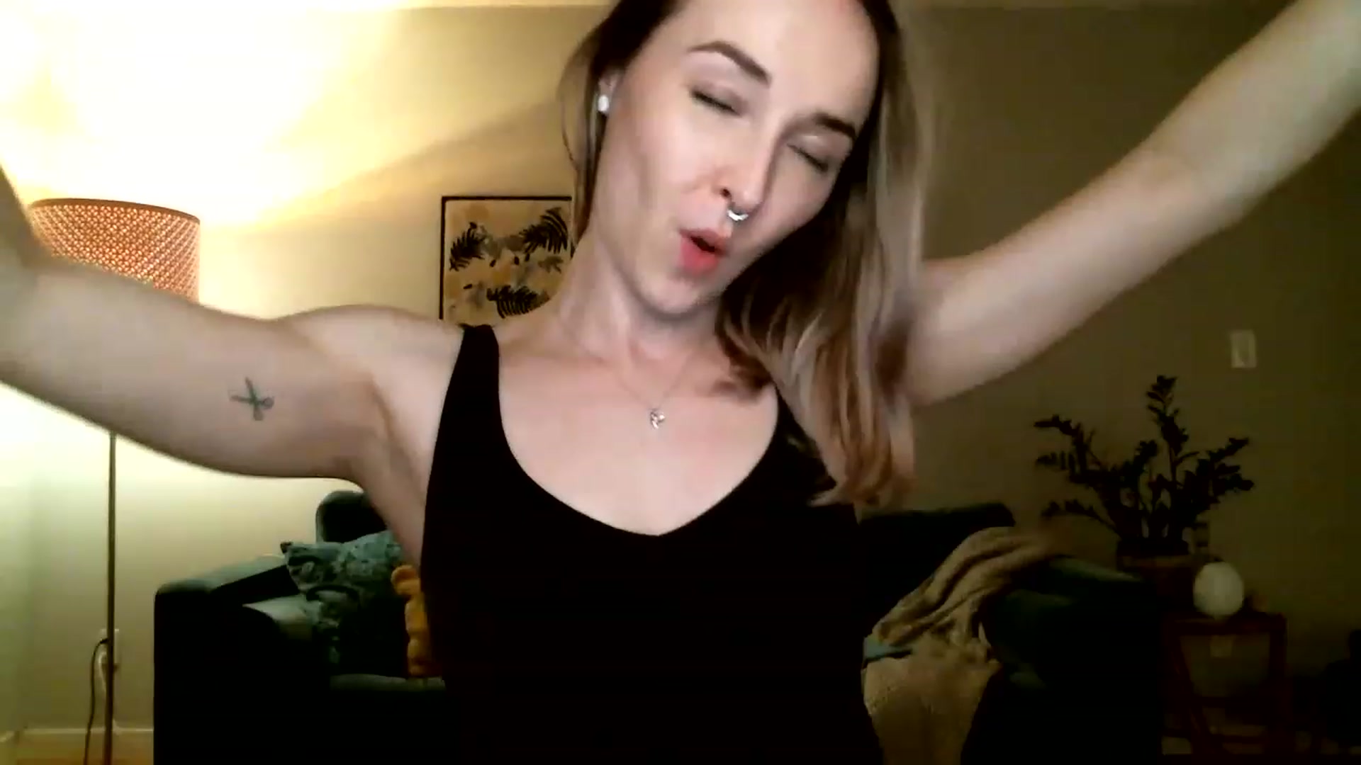 Gallery image thumbnail from KineticKoa's myfreecams stream on, 04/17/2023, 05:02 image 11 of 20