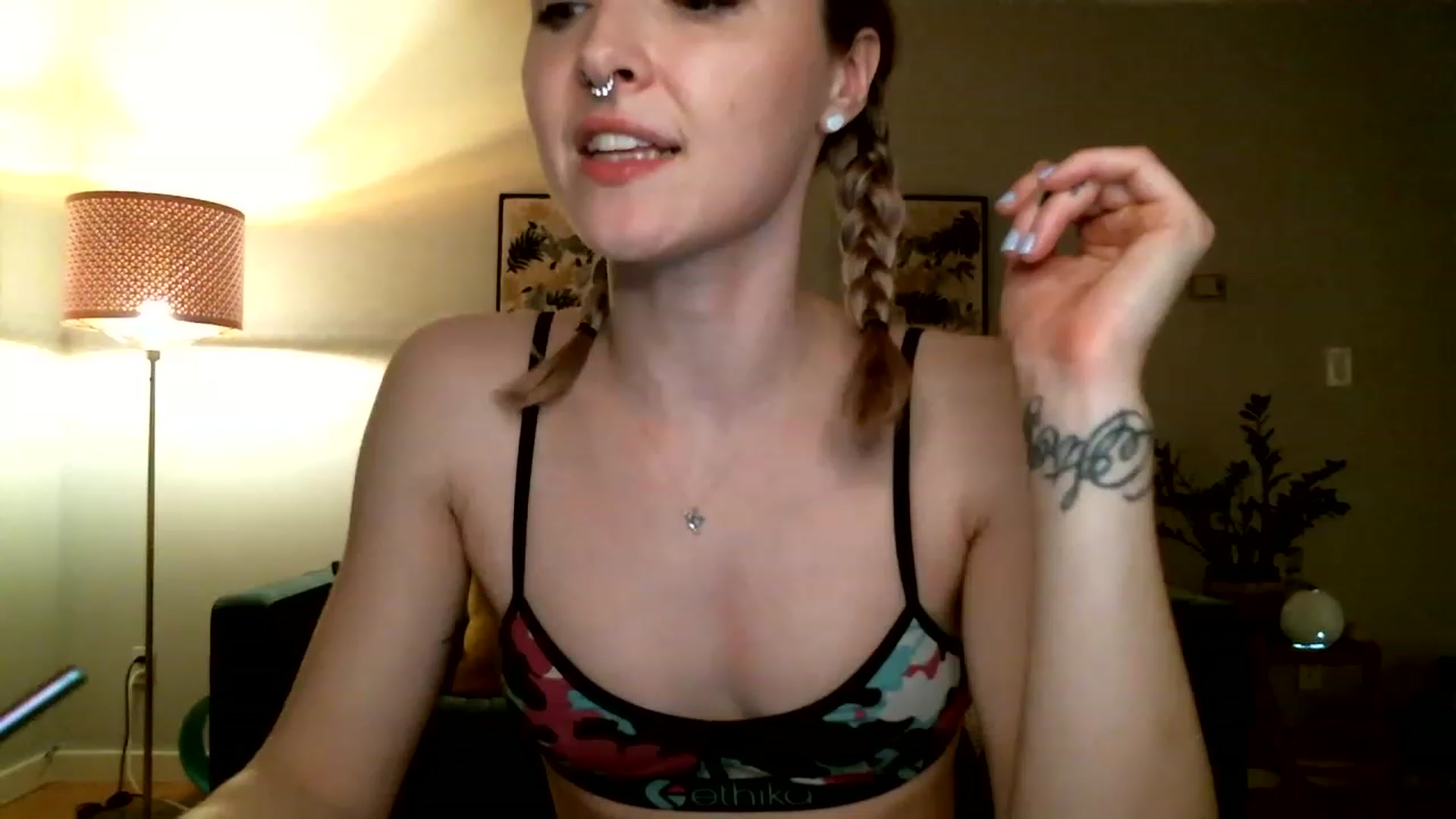 Gallery image thumbnail from KineticKoa's myfreecams stream on, 04/22/2023, 06:46 image 16 of 20
