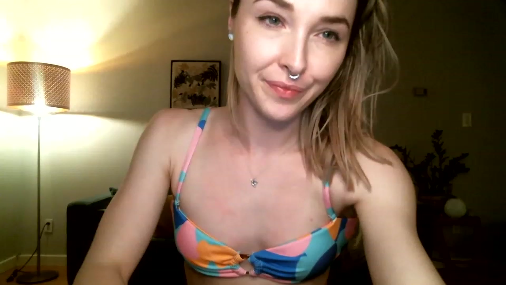 Gallery image thumbnail from KineticKoa's myfreecams stream on, 05/01/2023, 07:02 image 17 of 20