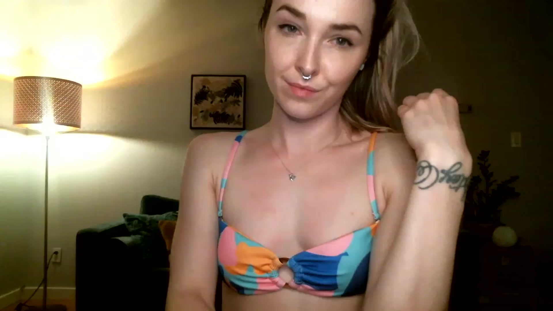 Gallery image thumbnail from KineticKoa's myfreecams stream on, 05/01/2023, 07:02 image 16 of 20