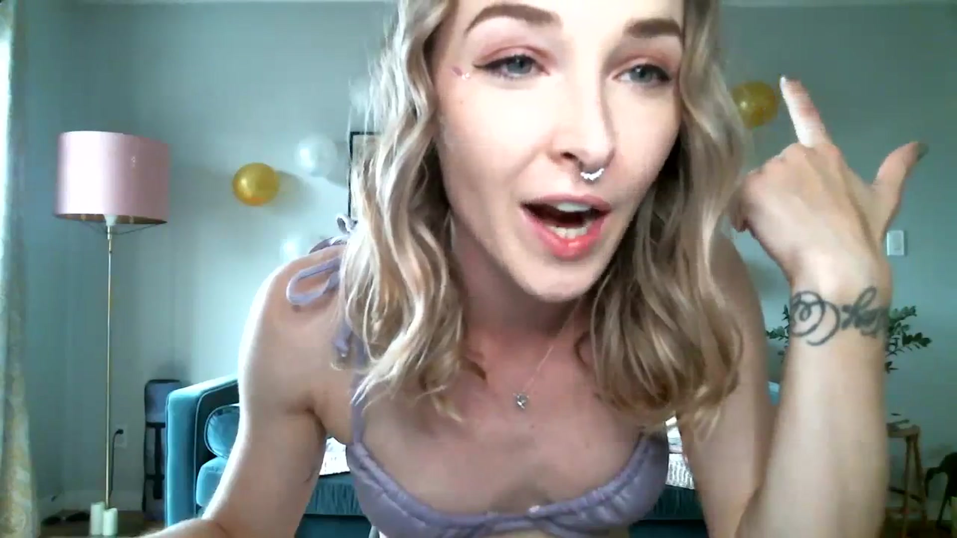 Gallery image thumbnail from KineticKoa's myfreecams stream on, 08/21/2023, 24:01 image 17 of 20
