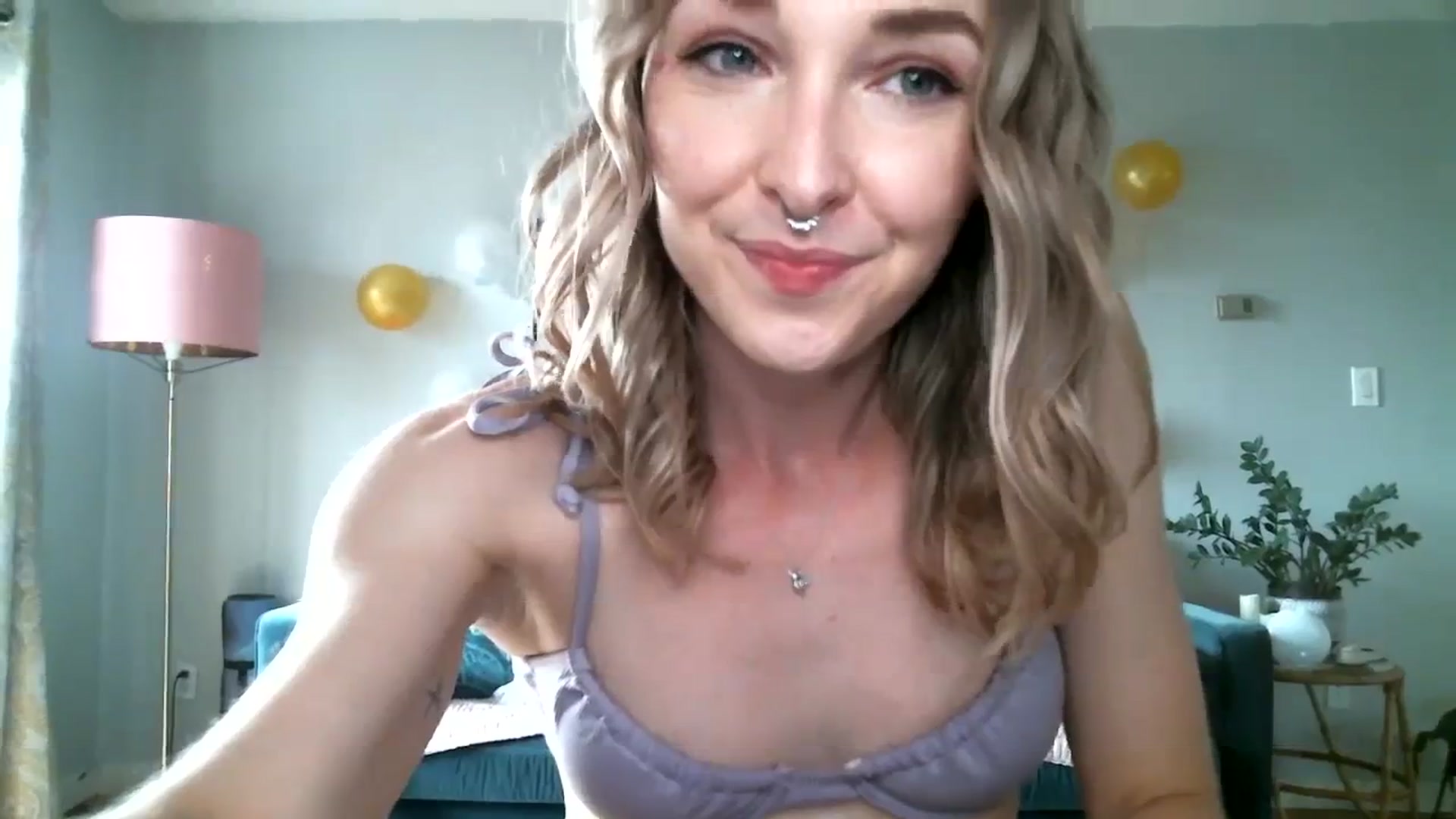 Gallery image thumbnail from KineticKoa's myfreecams stream on, 08/21/2023, 24:36 image 11 of 20
