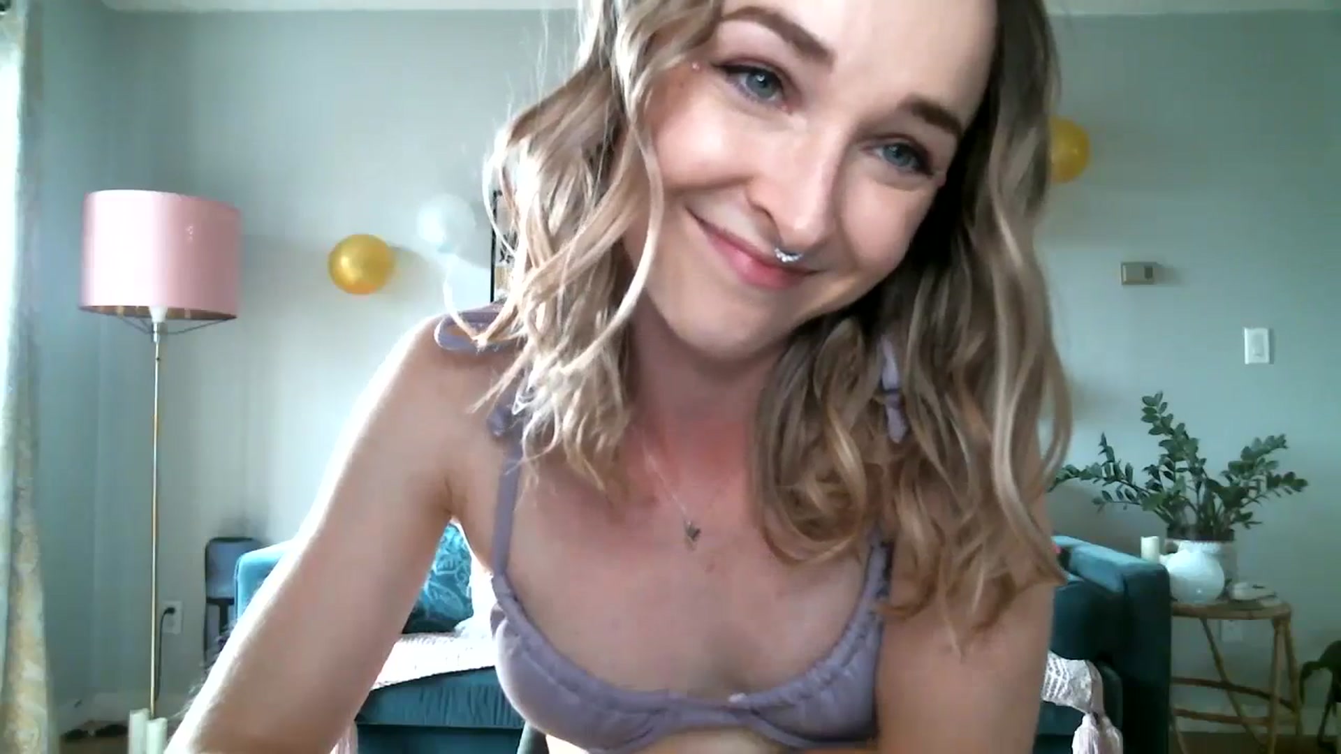 Gallery image thumbnail from KineticKoa's myfreecams stream on, 08/21/2023, 24:36 image 15 of 20