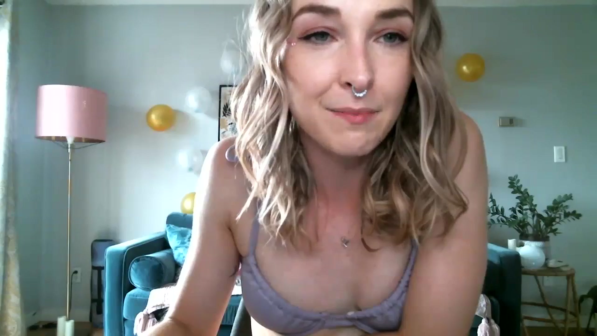 Gallery image thumbnail from KineticKoa's myfreecams stream on, 08/21/2023, 24:36 image 14 of 20