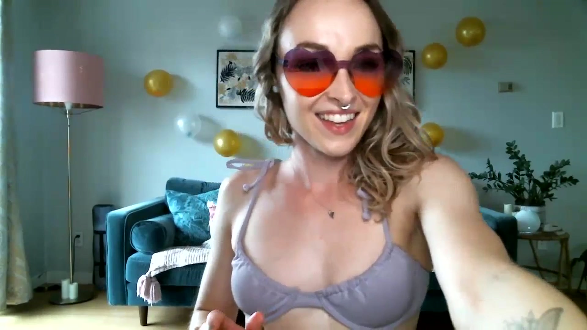 Gallery image thumbnail from KineticKoa's myfreecams stream on, 08/21/2023, 02:51 image 3 of 20