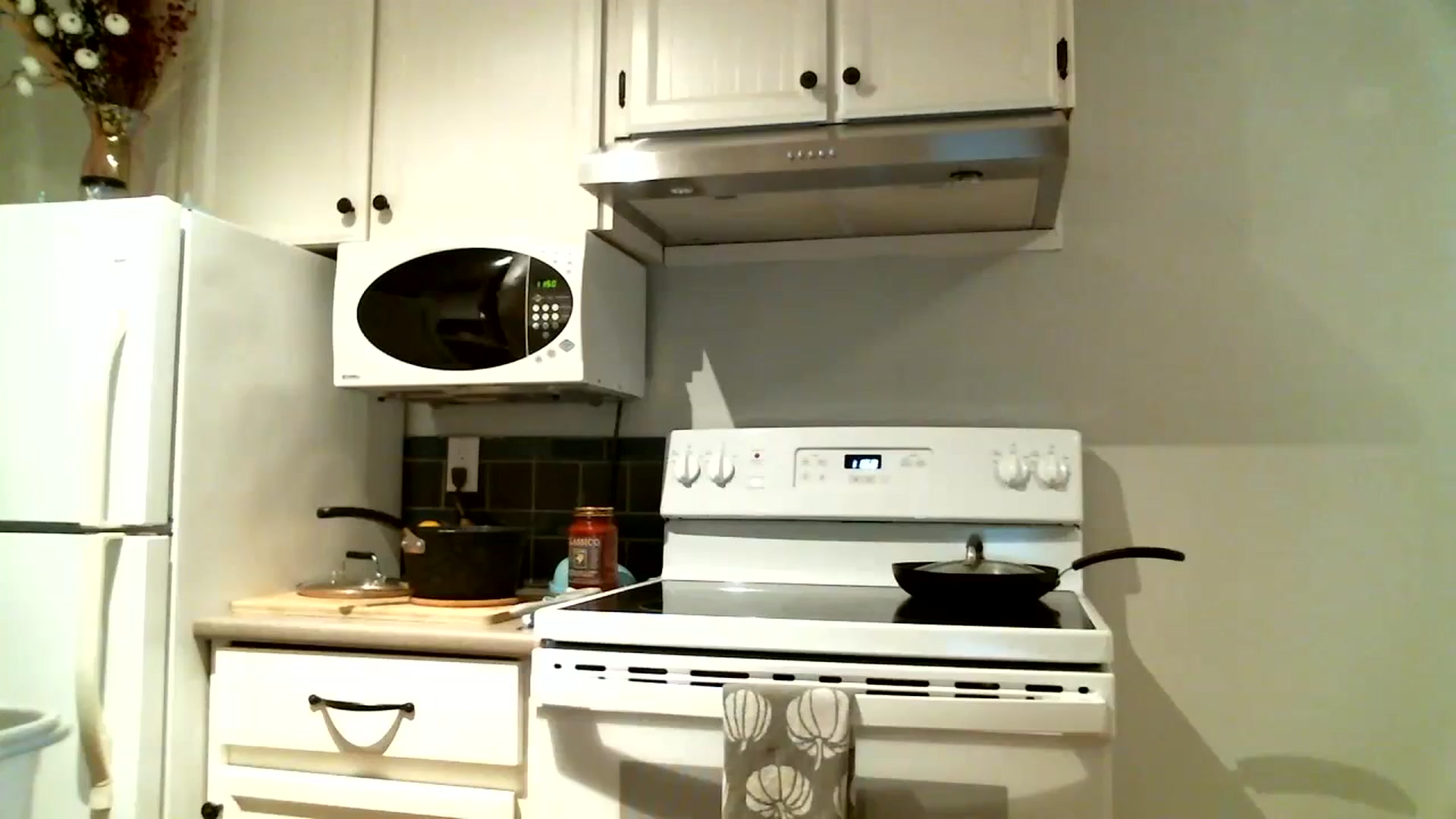 Gallery image thumbnail from KineticKoa's myfreecams stream on, 08/29/2023, 07:29 image 7 of 20