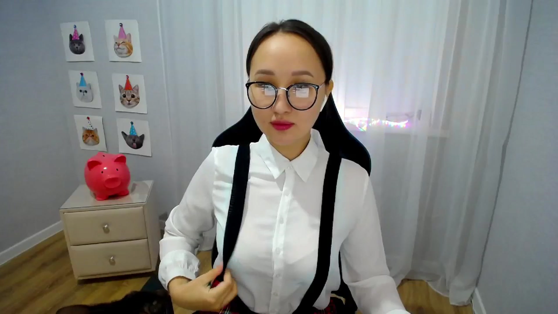 Gallery image thumbnail from Kingoo's myfreecams stream on, 01/15/2024, 22:47 image 13 of 20