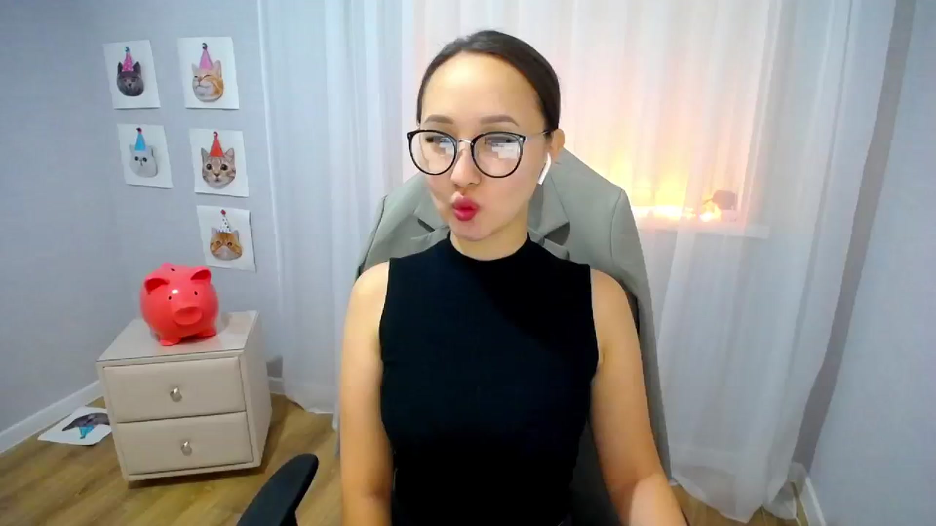 Gallery image thumbnail from Kingoo's myfreecams stream on, 01/31/2024, 23:27 image 1 of 20