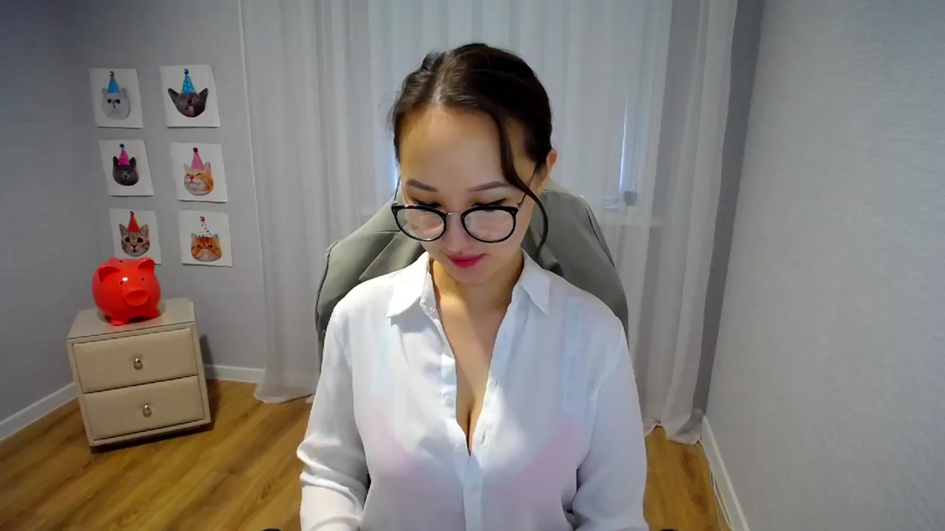 Gallery image thumbnail from Kingoo's myfreecams stream on, 02/12/2024, 06:34 image 17 of 20