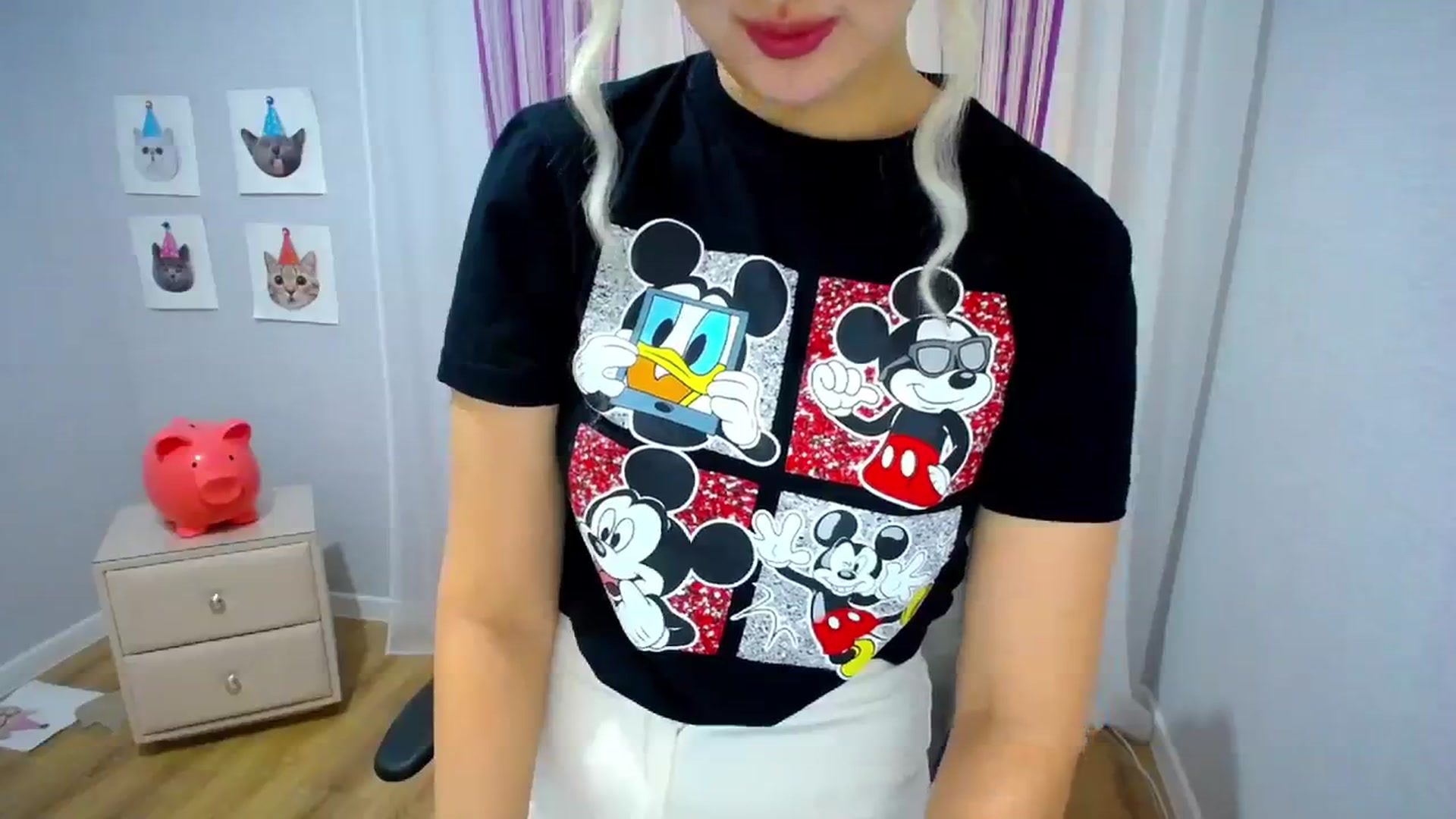 Gallery image thumbnail from Kingoo's myfreecams stream on, 03/17/2024, 22:40 image 15 of 20