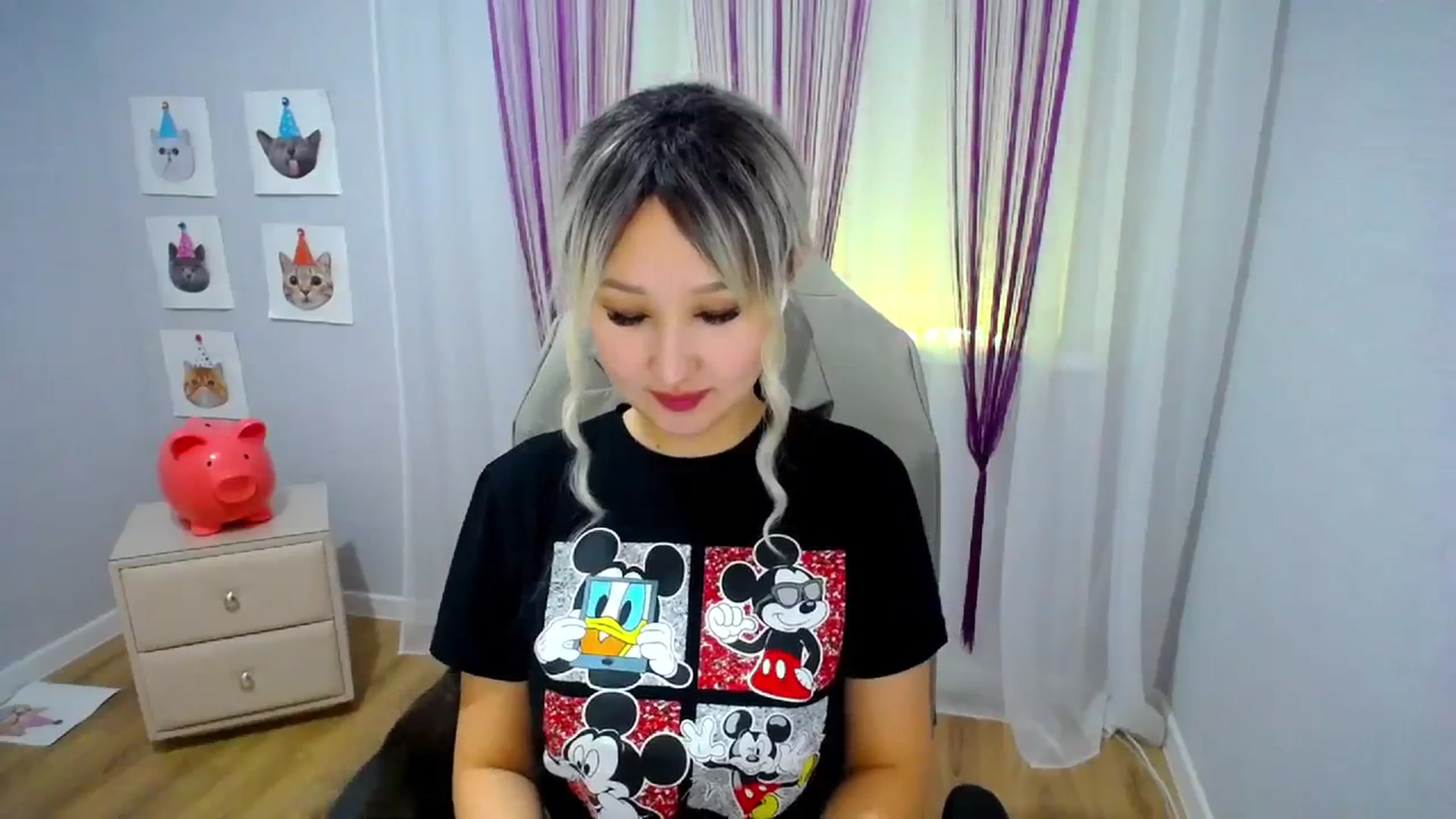 Gallery image thumbnail from Kingoo's myfreecams stream on, 03/17/2024, 22:40 image 2 of 20