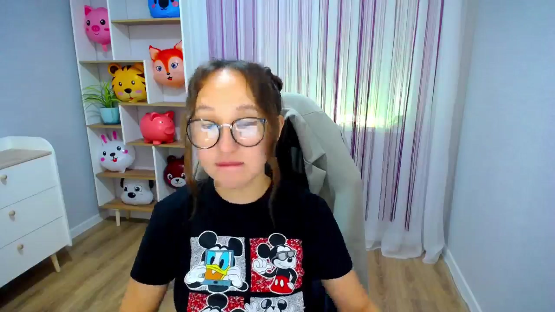 Gallery image thumbnail from Kingoo's myfreecams stream on, 08/05/2024, 03:53 image 14 of 20