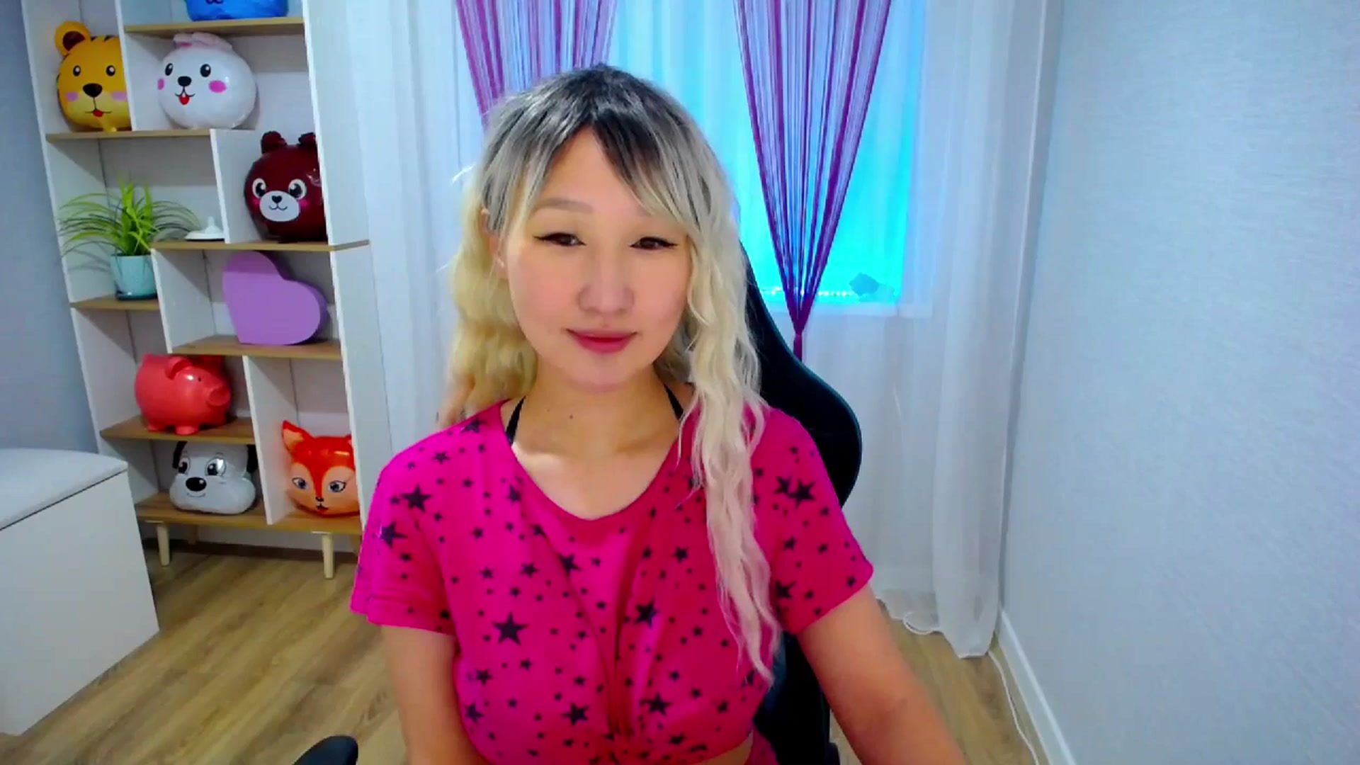 Gallery image thumbnail from Kingoo's myfreecams stream on, 02/24/2025, 01:48 image 8 of 20
