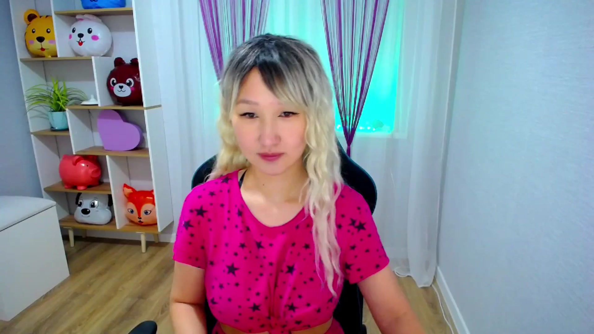 Gallery image thumbnail from Kingoo's myfreecams stream on, 02/24/2025, 01:48 image 5 of 20