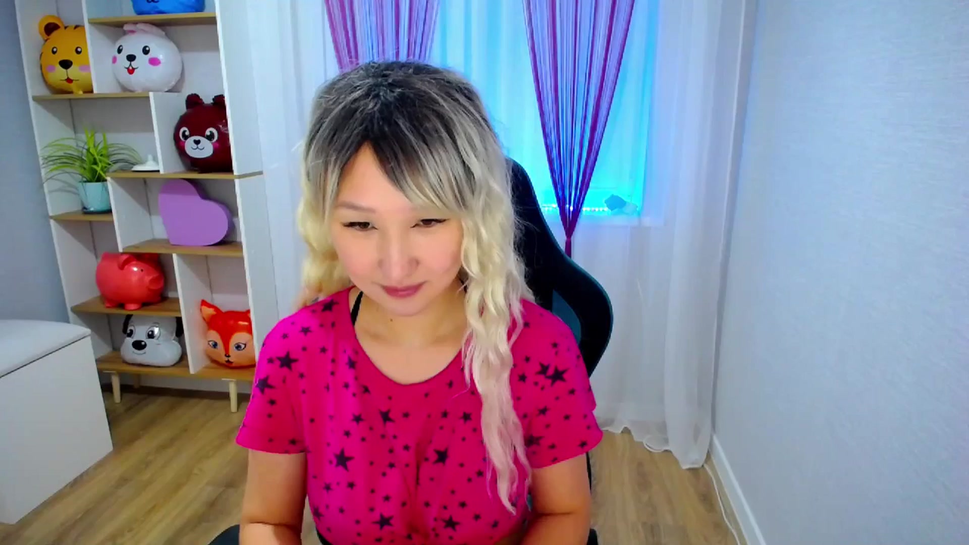Gallery image thumbnail from Kingoo's myfreecams stream on, 02/24/2025, 01:48 image 19 of 20